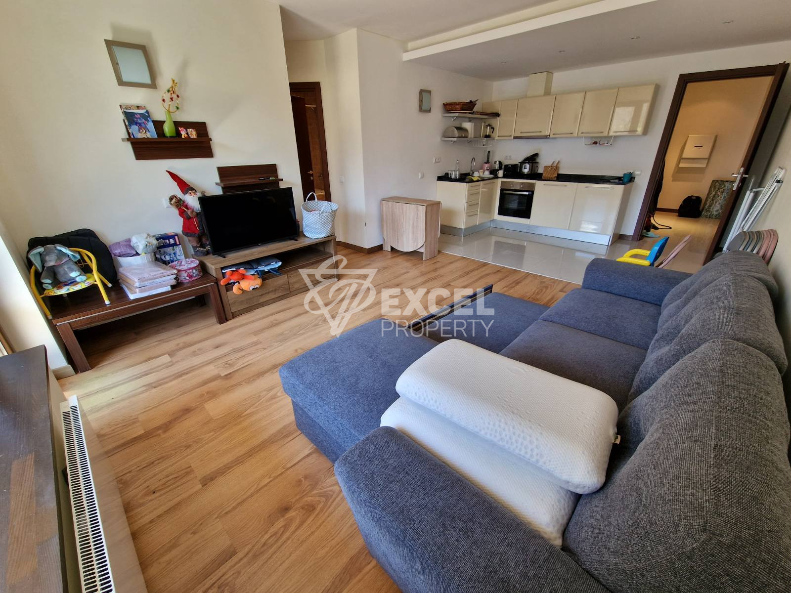 Spacious apartment with a view of Pirin mountain