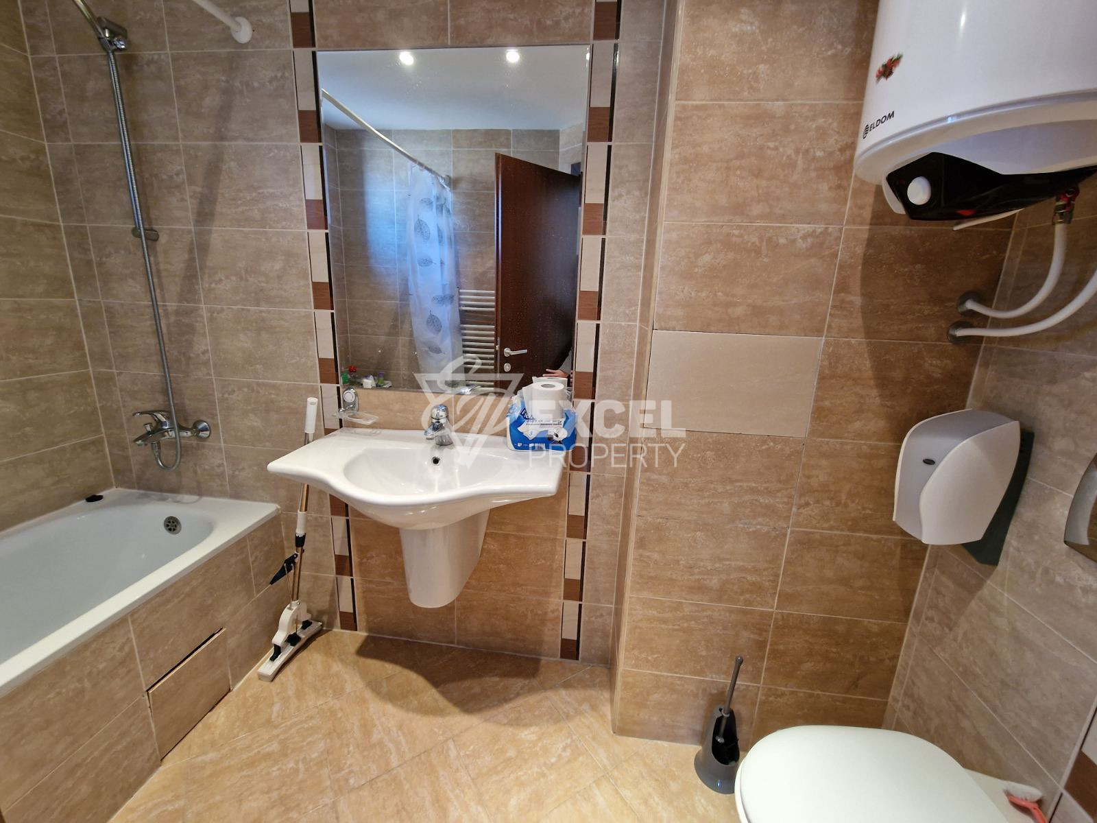 Spacious apartment with a view of Pirin mountain