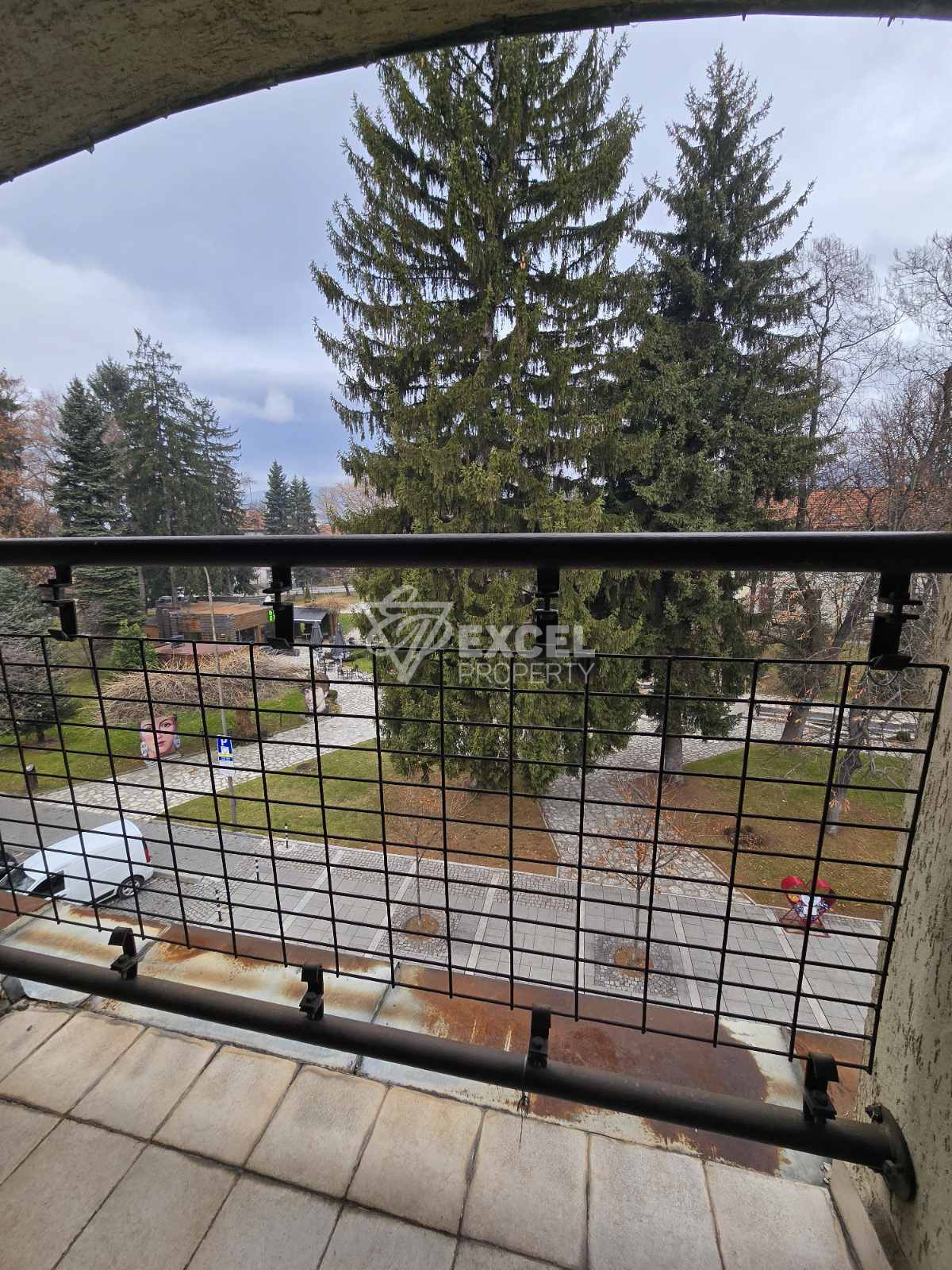 A spacious one-bed apartment in the heart of Razlog with a convenient location and beautiful view