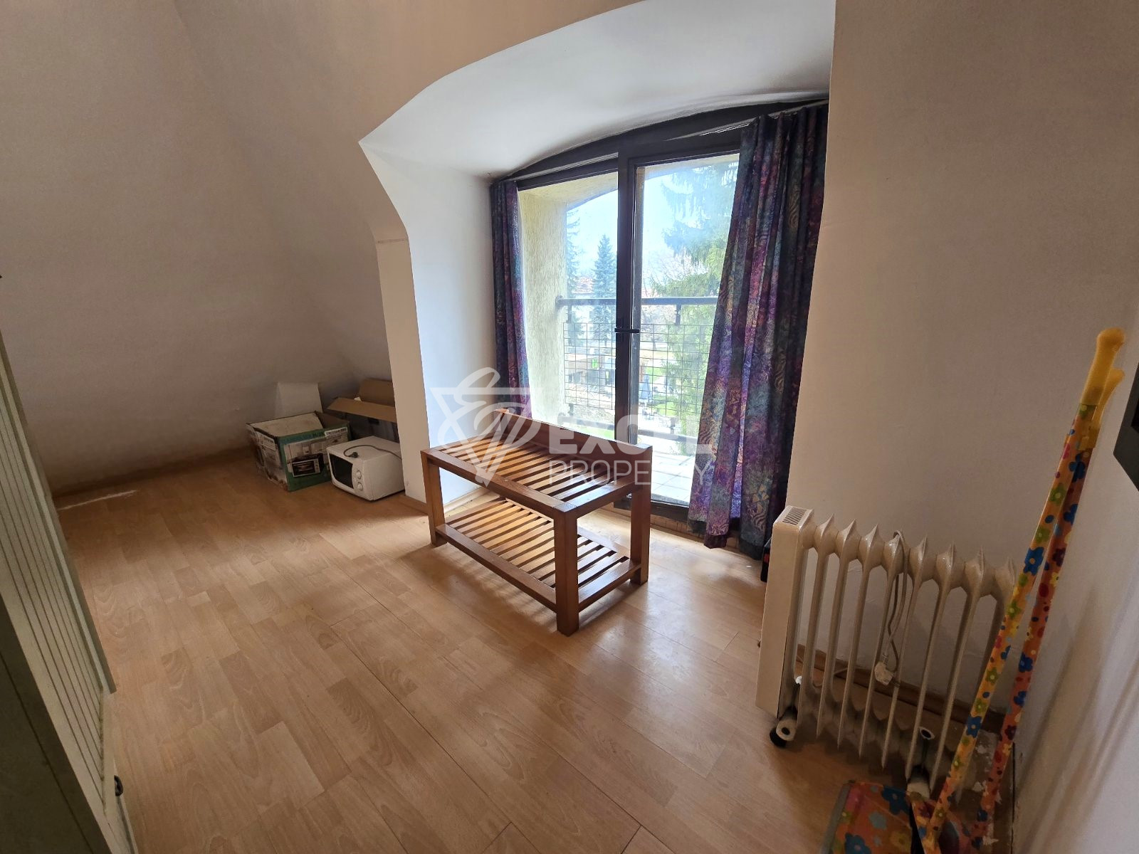 A spacious one-bed apartment in the heart of Razlog with a convenient location and beautiful view