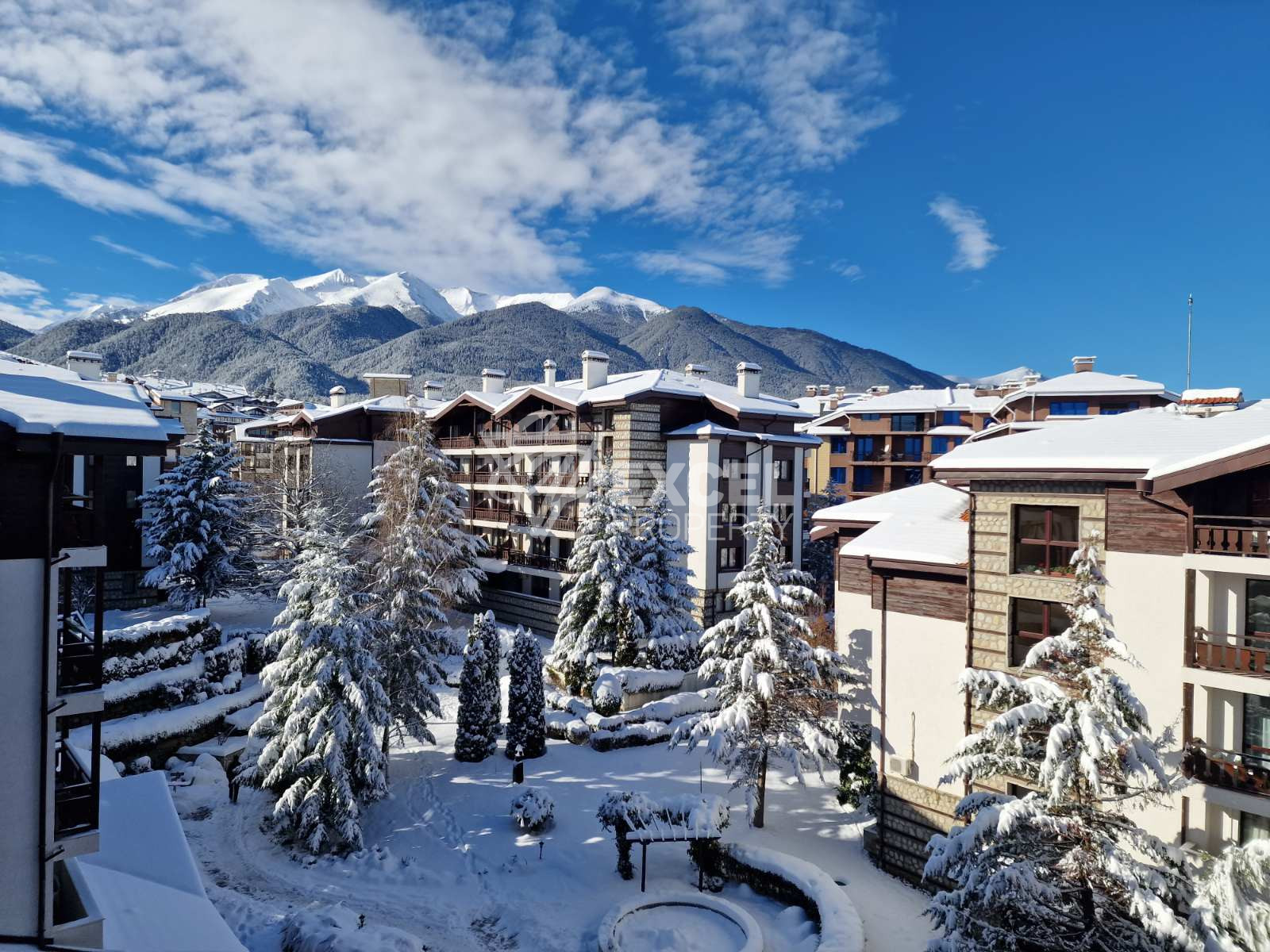 South-west apartment with three bedrooms and a captivating view of the peaks of the Pirin Mountains
