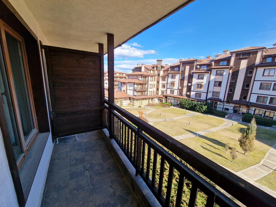Spacious furnished one bedroom apartment 200 meters from the Gondola in Bansko