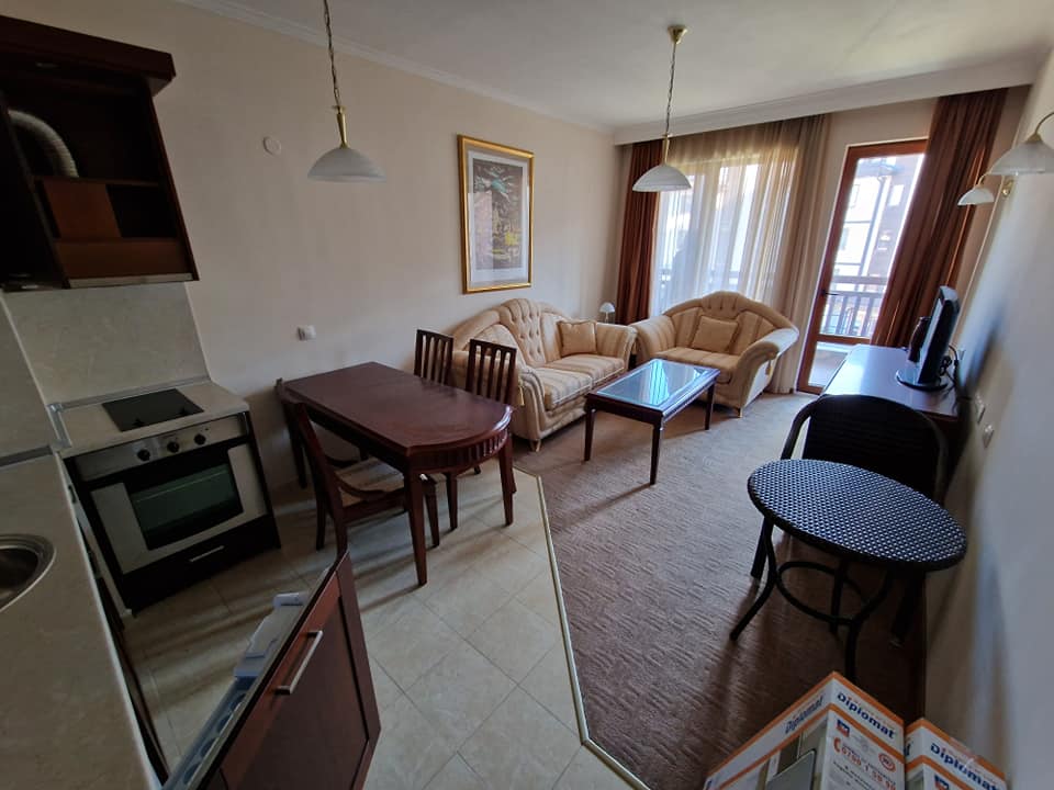 Spacious furnished one bedroom apartment 200 meters from the Gondola in Bansko