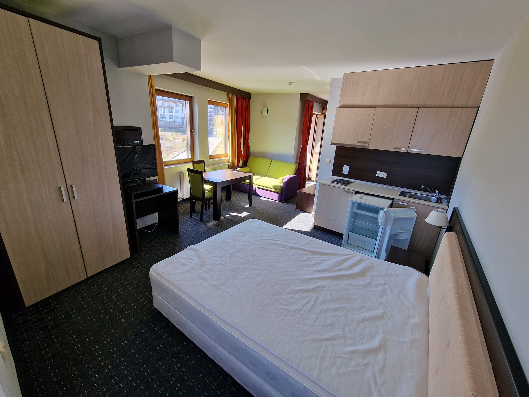 Spacious studio 200 meters from the ski lift in Bansko! Beautiful view of Pirin!