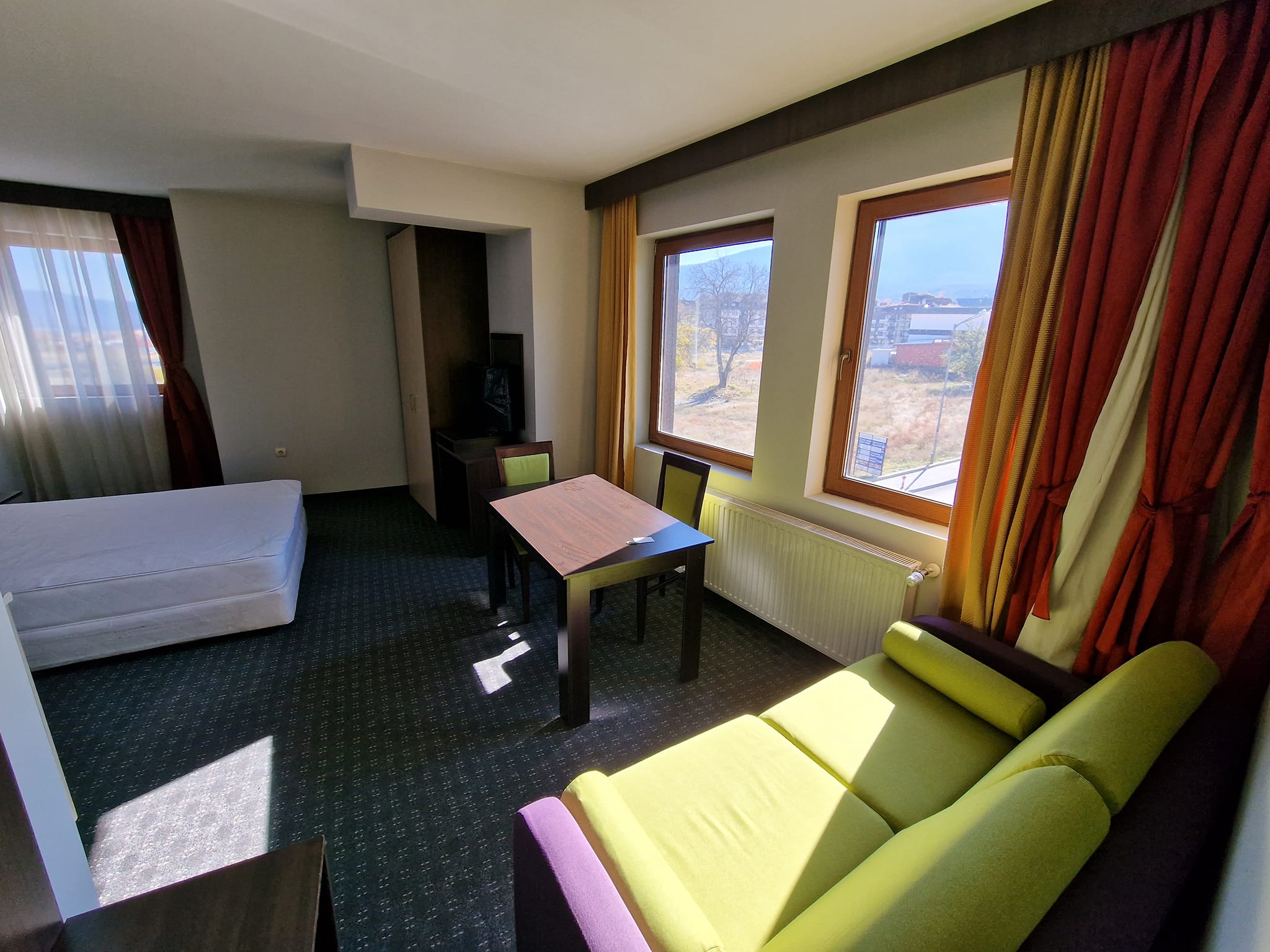 Spacious studio 200 meters from the ski lift in Bansko! Beautiful view of Pirin!