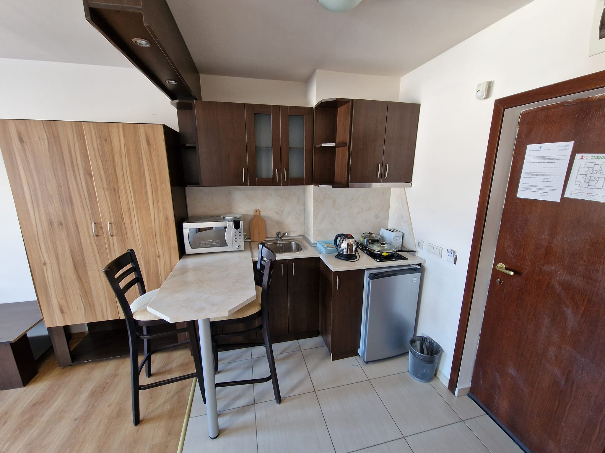 Spacious studio with frontal views of the Pirin Mountains, good price!