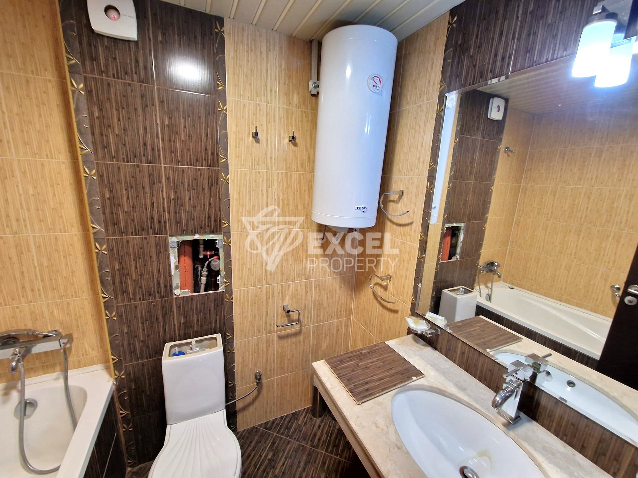 Studio with a beautiful view of Pirin for sale between Bansko and Banya! Low maintenance fee!