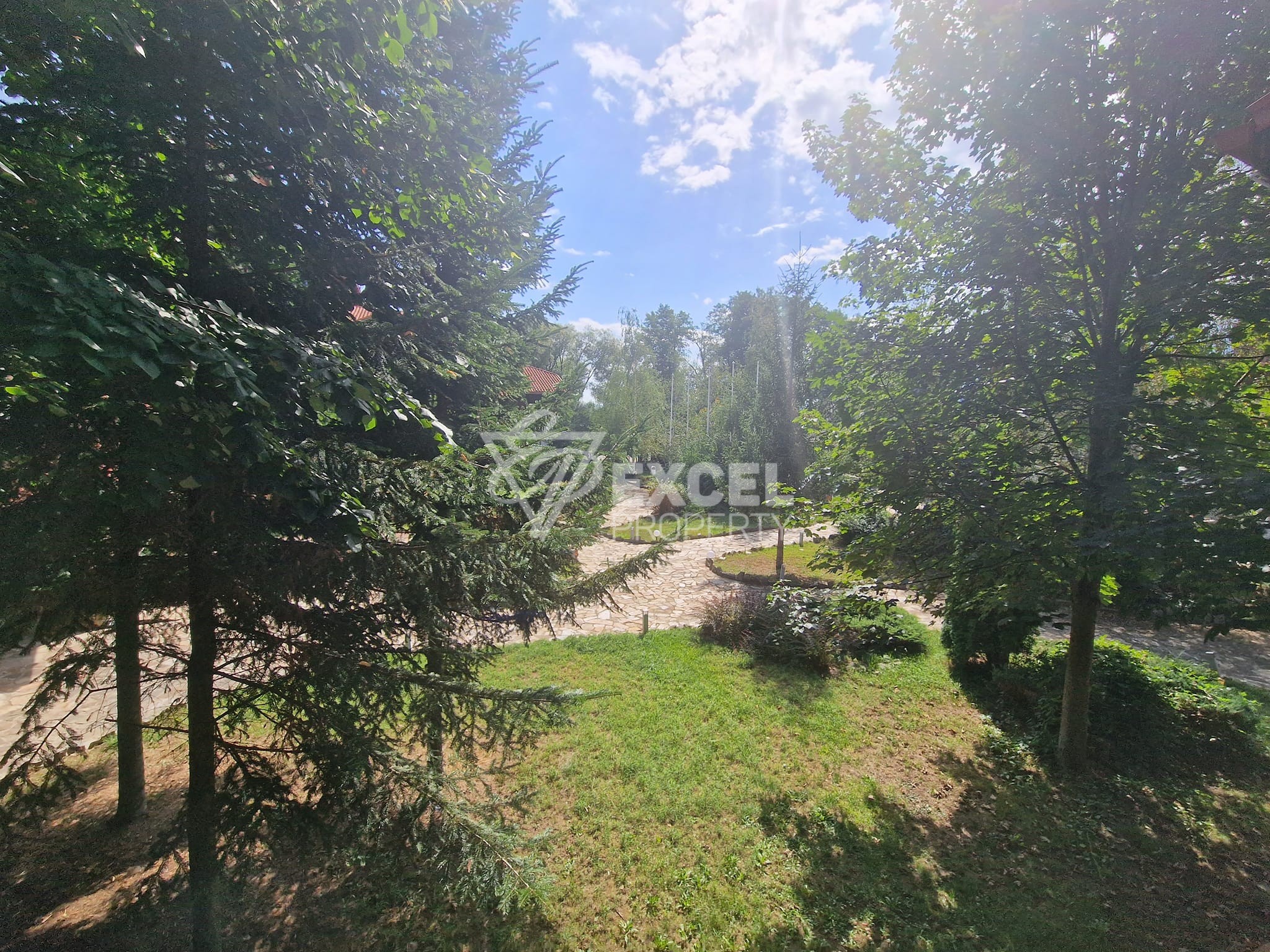 Furnished studio for sale between Bansko and Banya! Low maintenance fee!