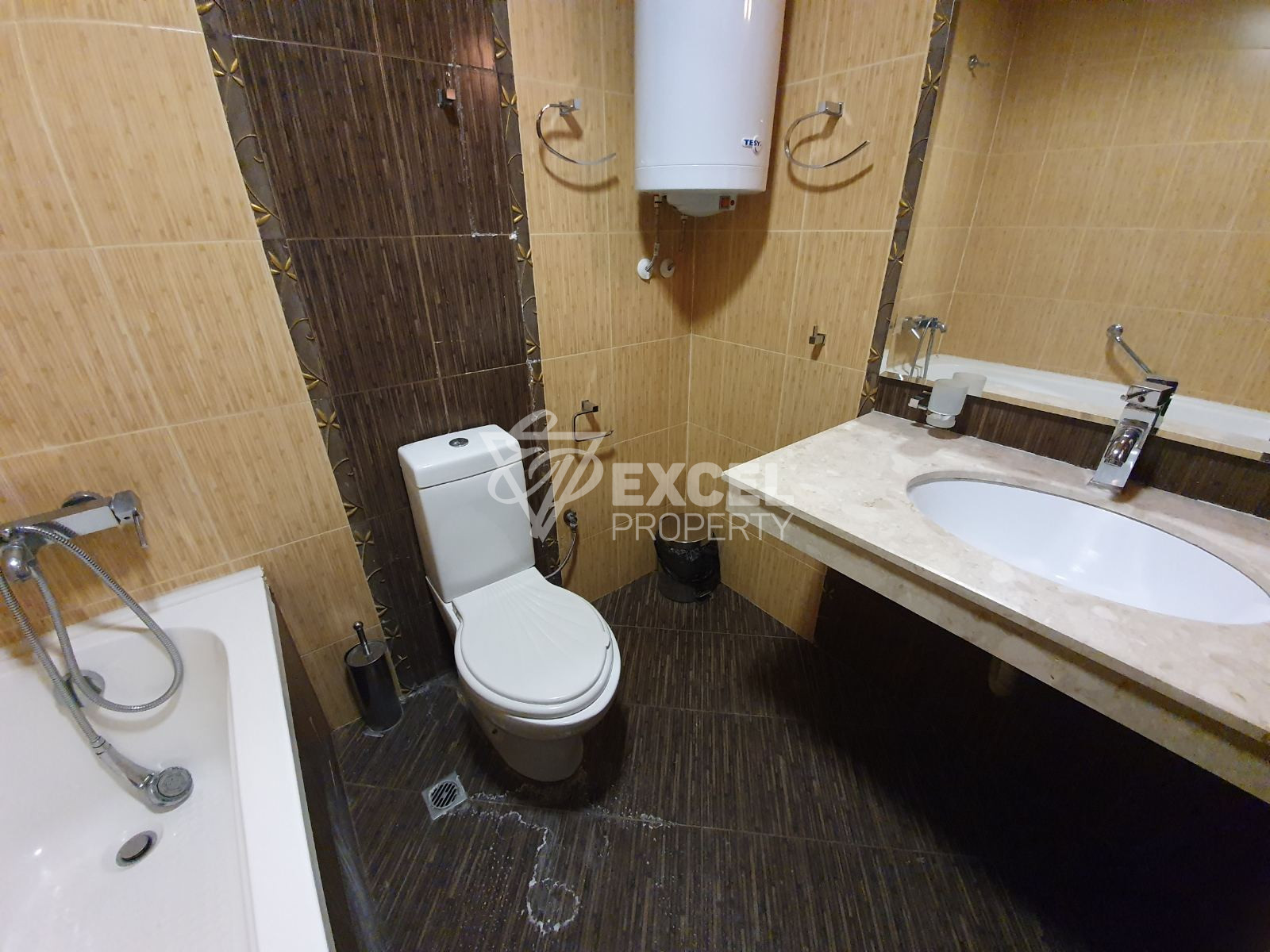 One bedroom apartment with east exposure for sale between Bansko and Banya! Bargain!