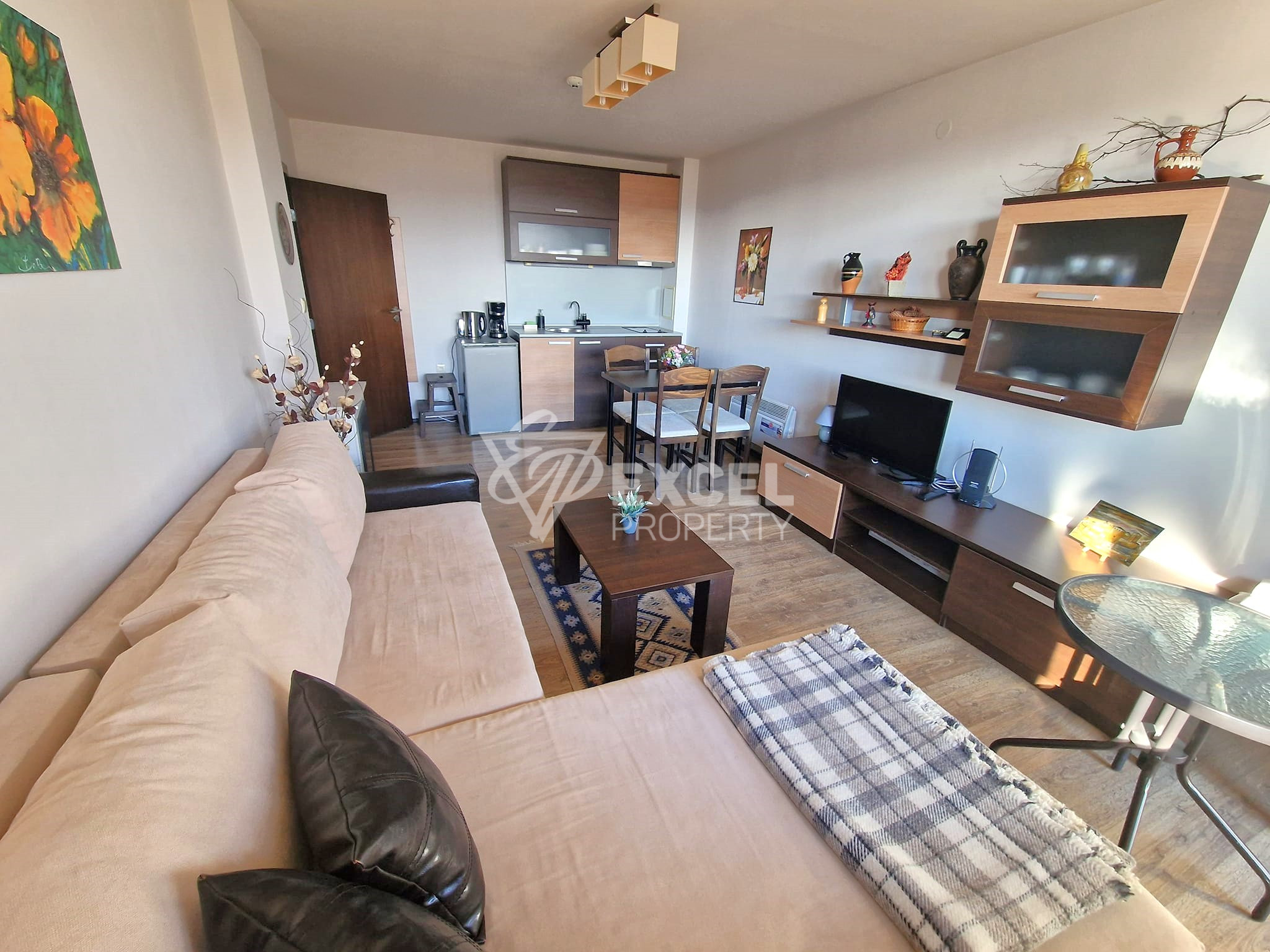 One bedroom apartment with east exposure for sale between Bansko and Banya! Bargain!