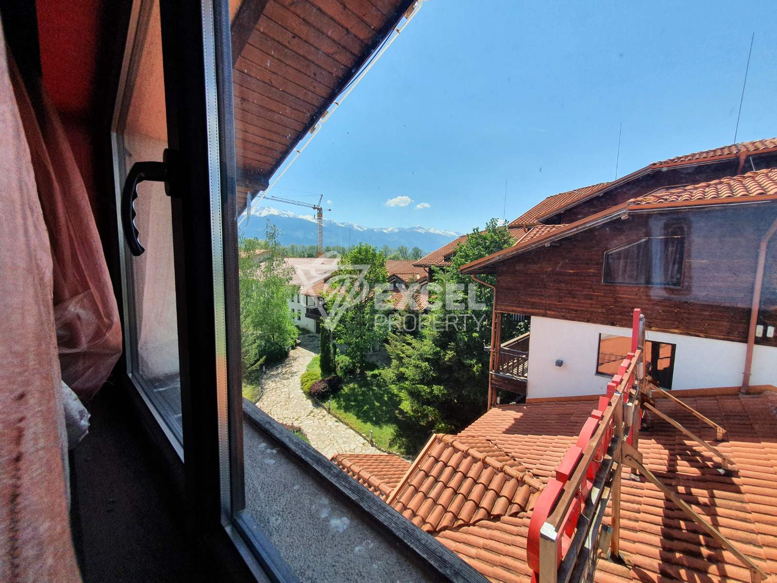 Apartment with a beautiful view of Pirin between Bansko and the village of Banya