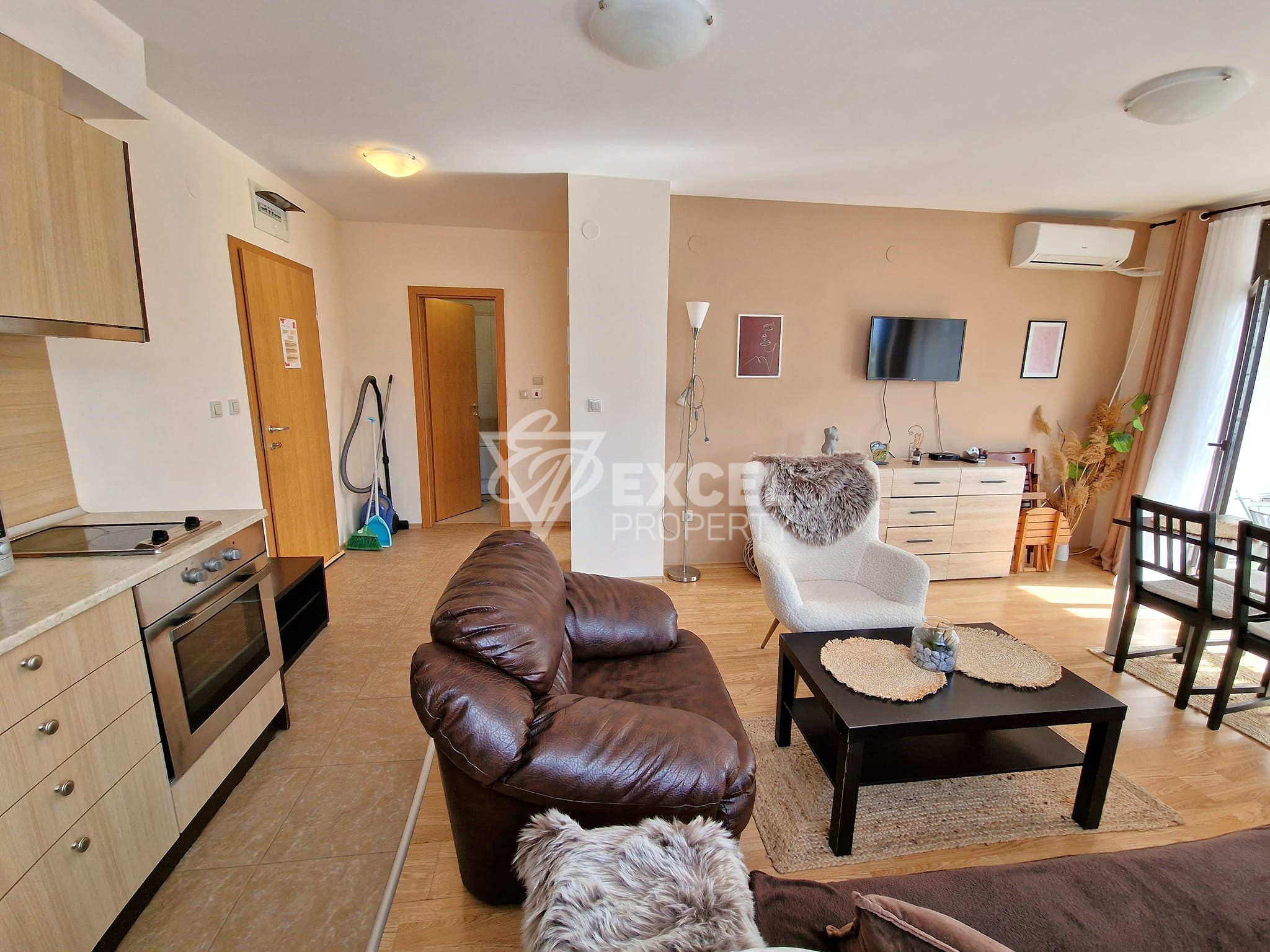 Furnished One-bedroom apartment with air conditioning at a bargain price for sale in Aspen Resort