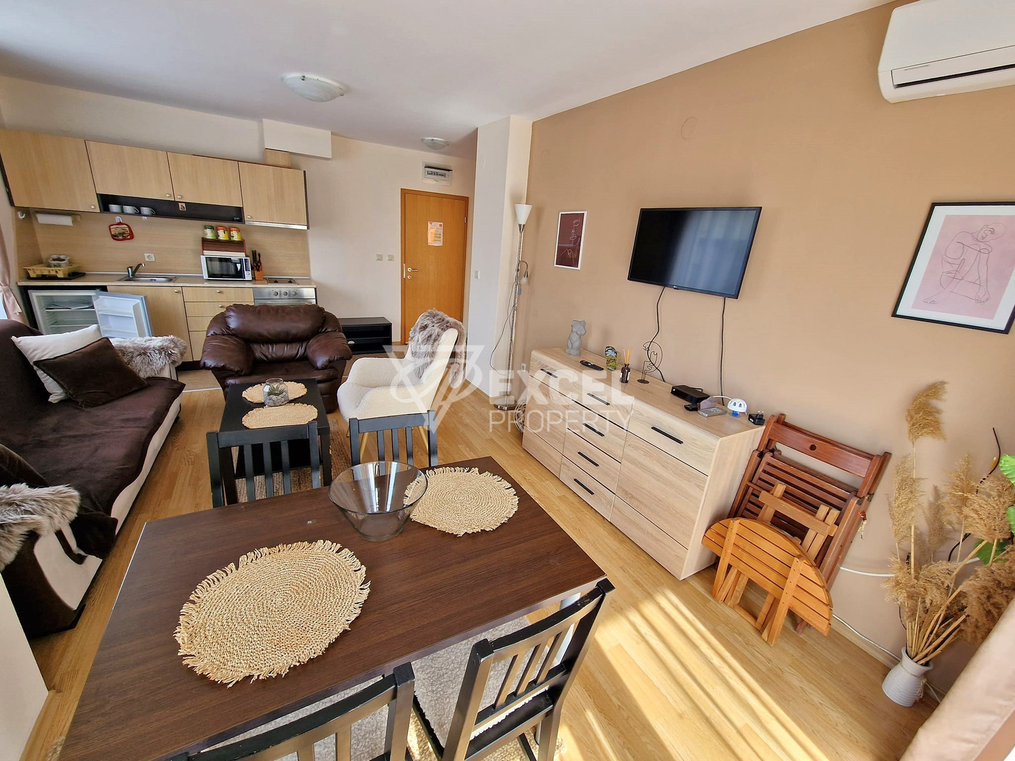 Furnished One-bedroom apartment with air conditioning at a bargain price for sale in Aspen Resort