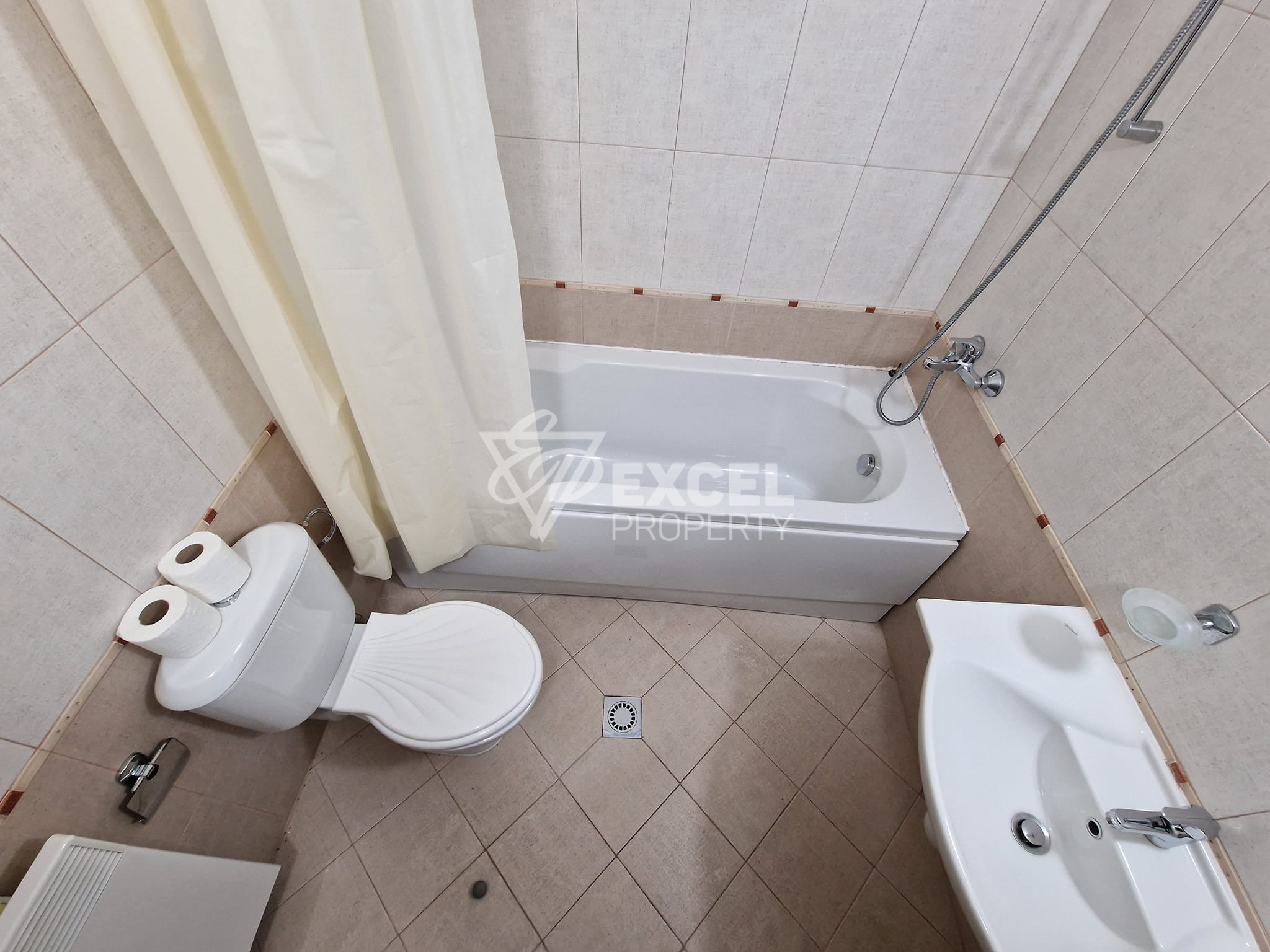 Furnished One-bedroom apartment with air conditioning at a bargain price for sale in Aspen Resort