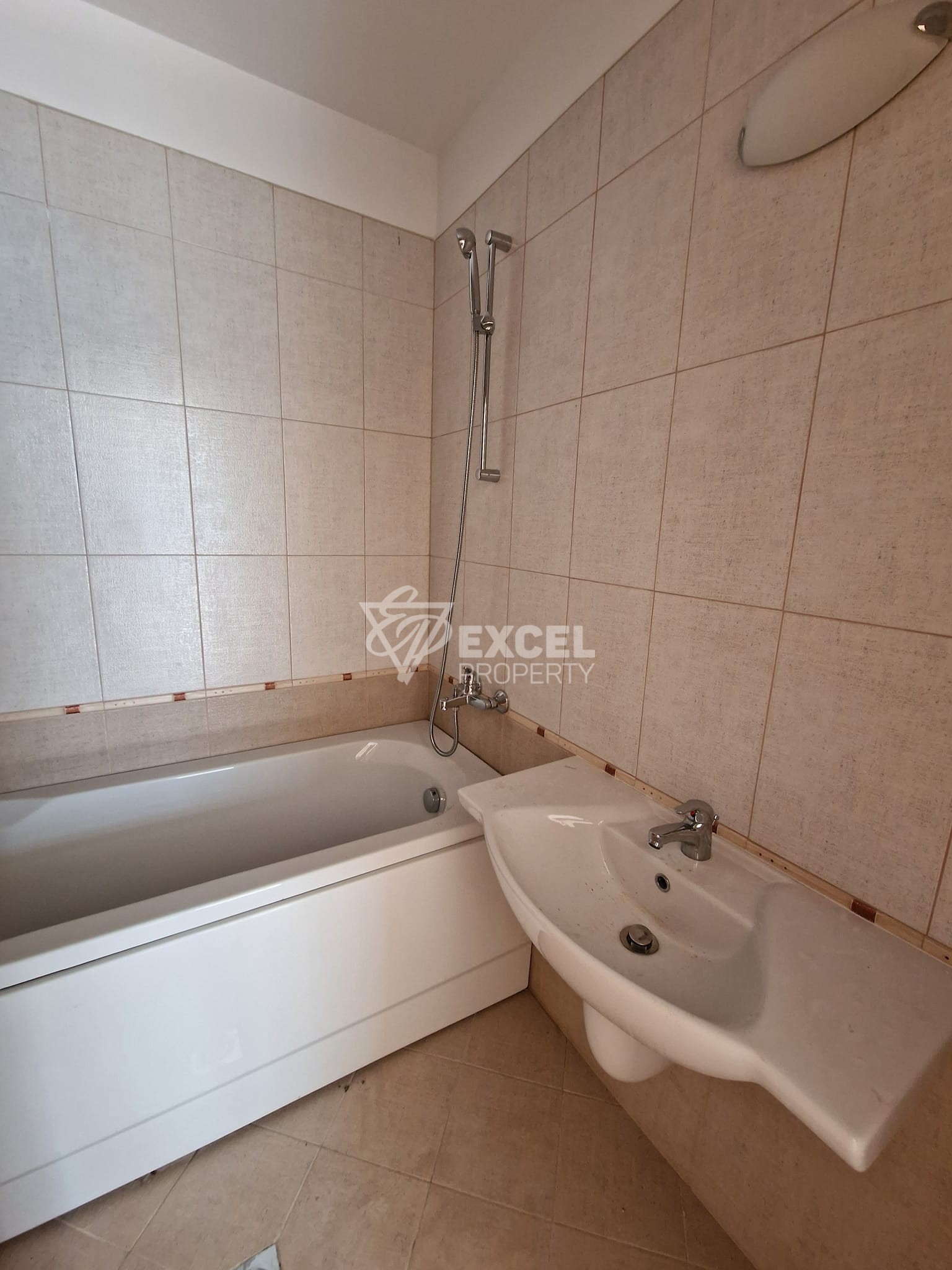 Semi-furnished two-room apartment in a gated complex with a pool, Razlog area