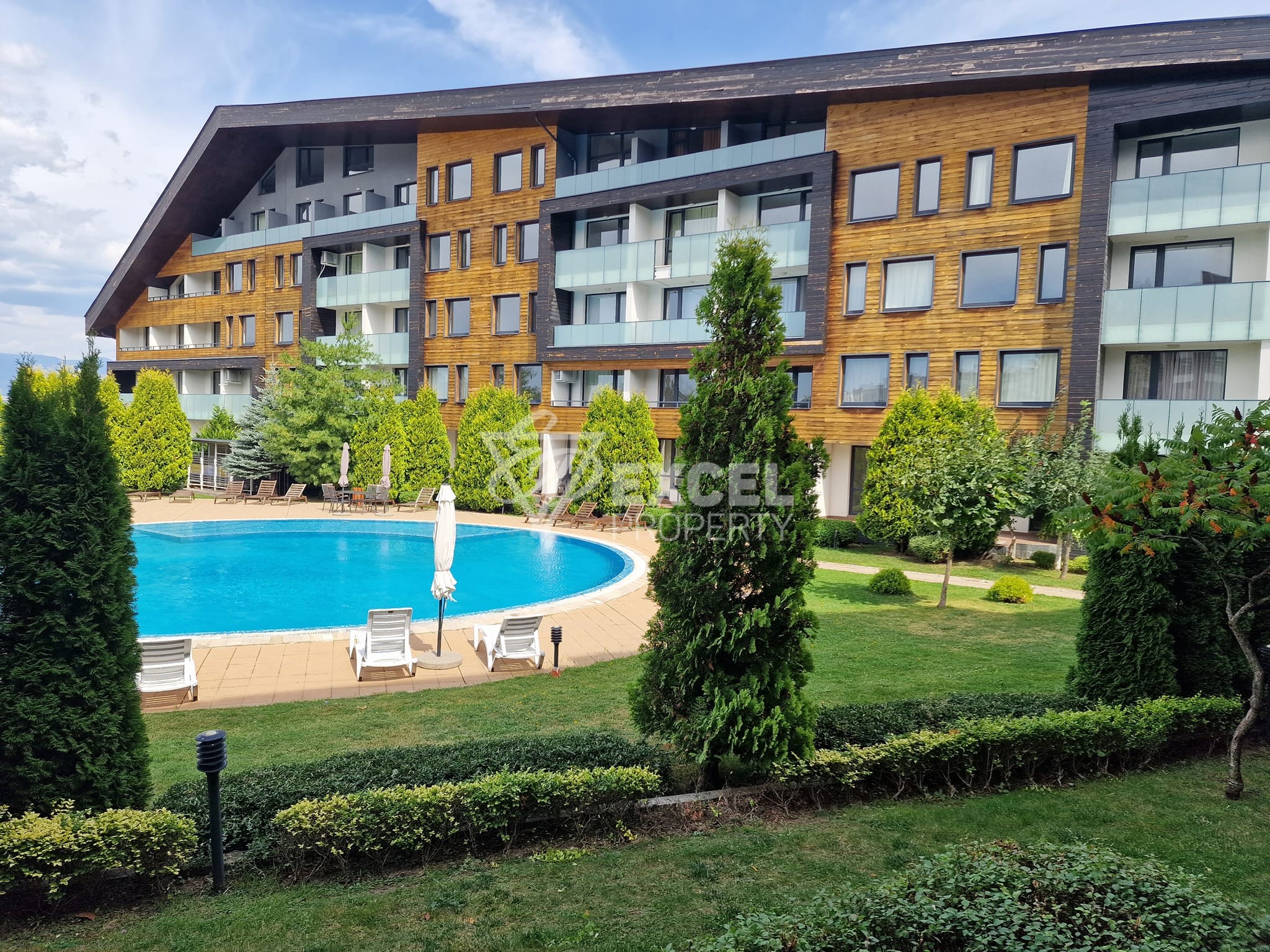 Lovely ground floor studio with pool view next to Pirin Golf