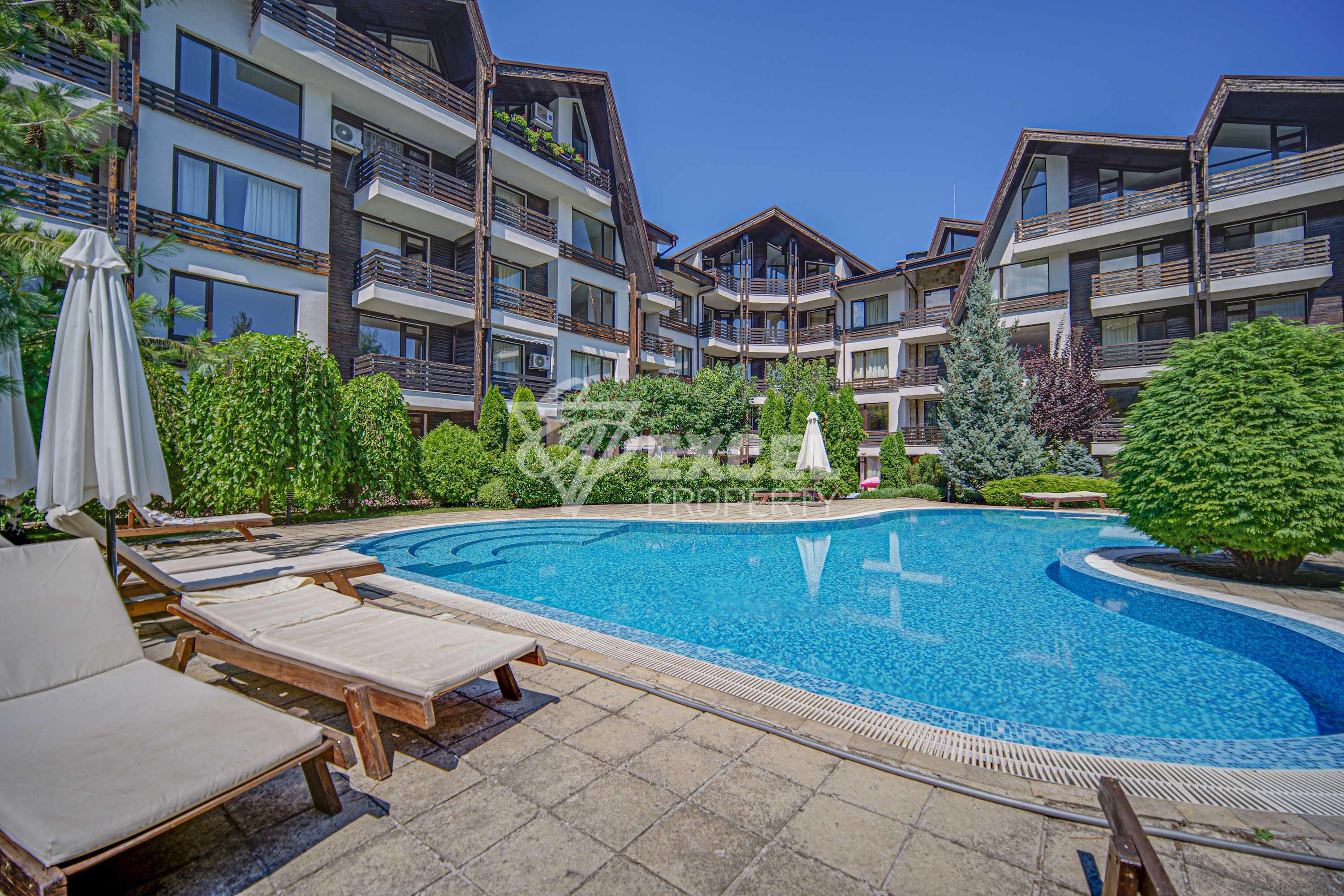 South Two bedroom apartment for sale in the Aspen Suites complex, Razlog area