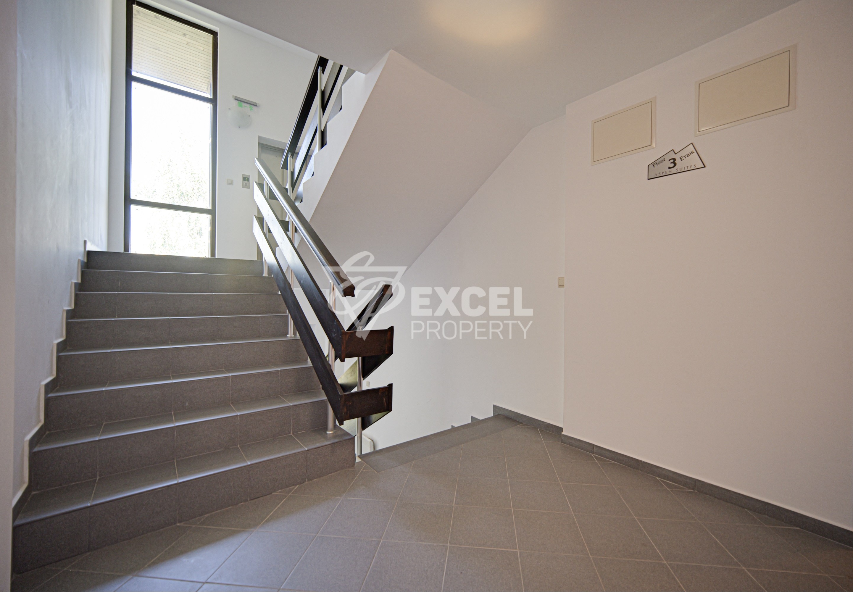 South Two bedroom apartment for sale in the Aspen Suites complex, Razlog area