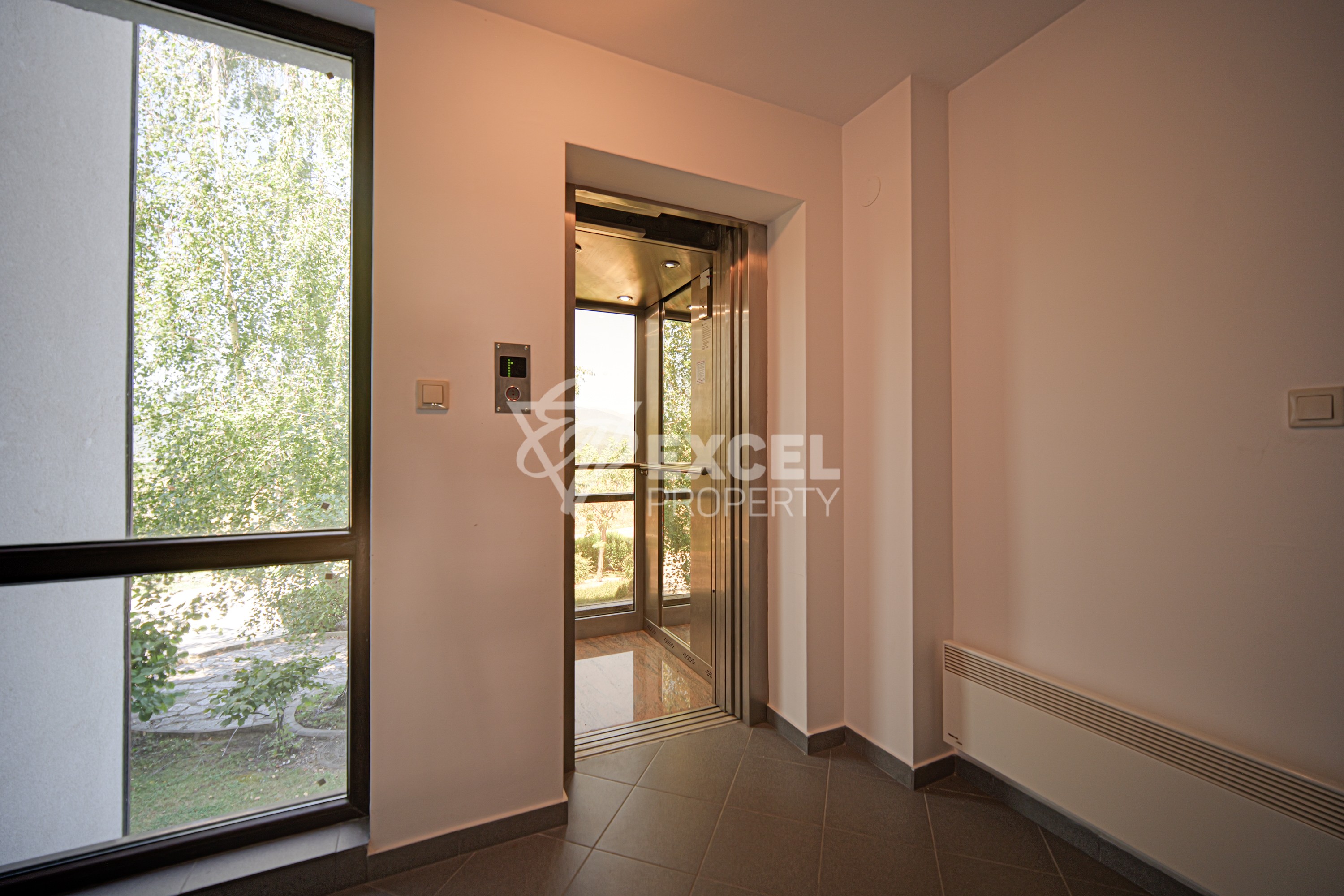 South Two bedroom apartment for sale in the Aspen Suites complex, Razlog area