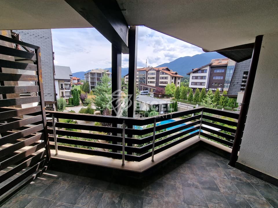 South Two bedroom apartment for sale in the Aspen Suites complex, Razlog area
