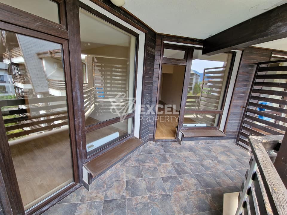 South Two bedroom apartment for sale in the Aspen Suites complex, Razlog area