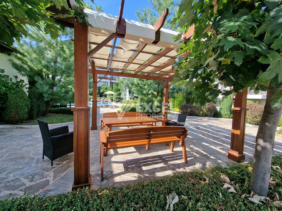 South Two bedroom apartment for sale in the Aspen Suites complex, Razlog area