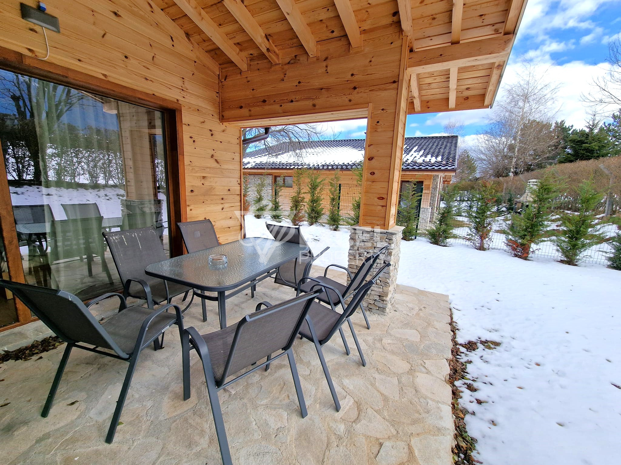 Modern one-story house in Alpine style in a gated complex next to Pirin Golf, Razlog region