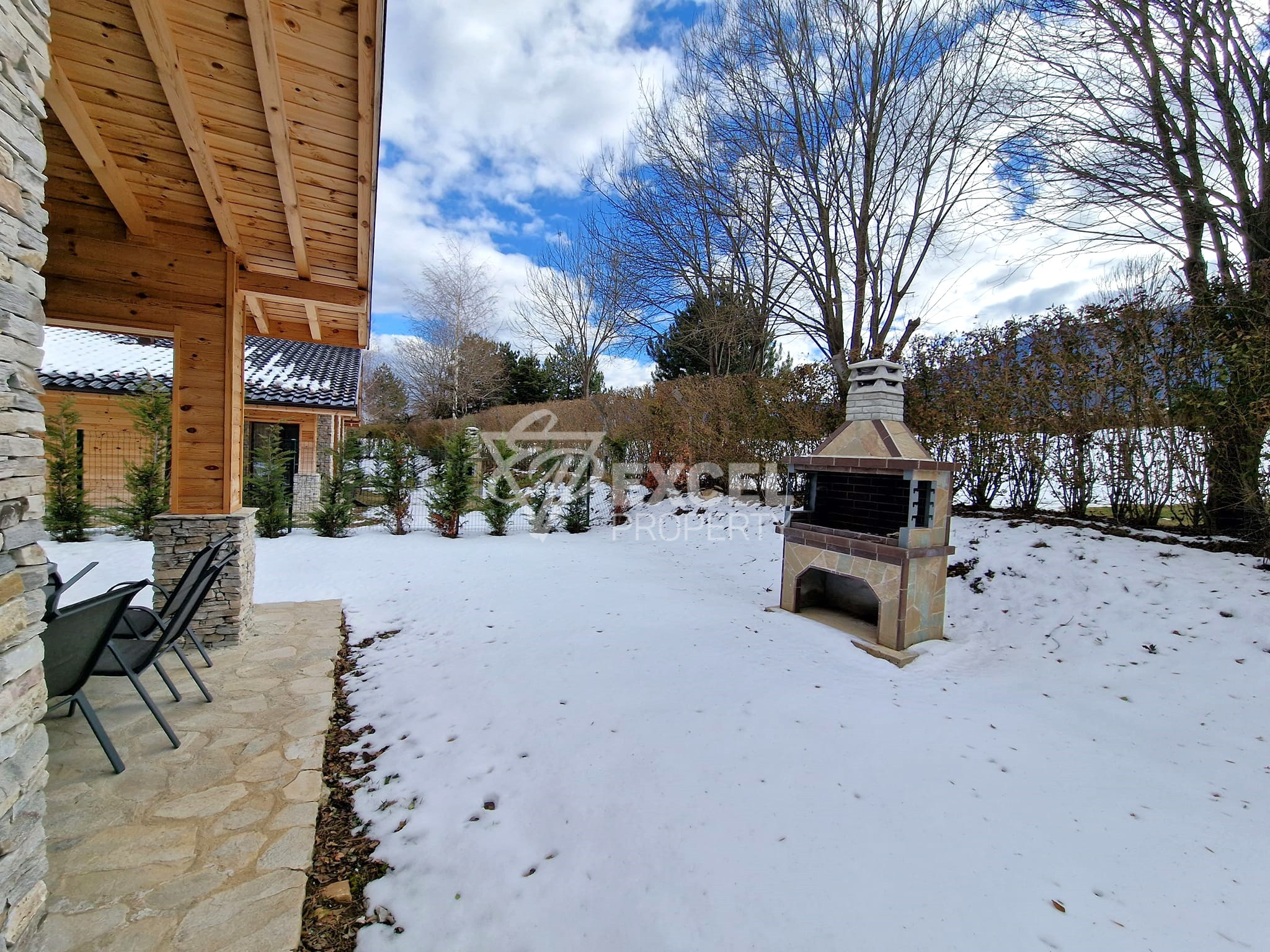 Single-family house for sale in a gated complex next to Pirin Golf, Razlog region