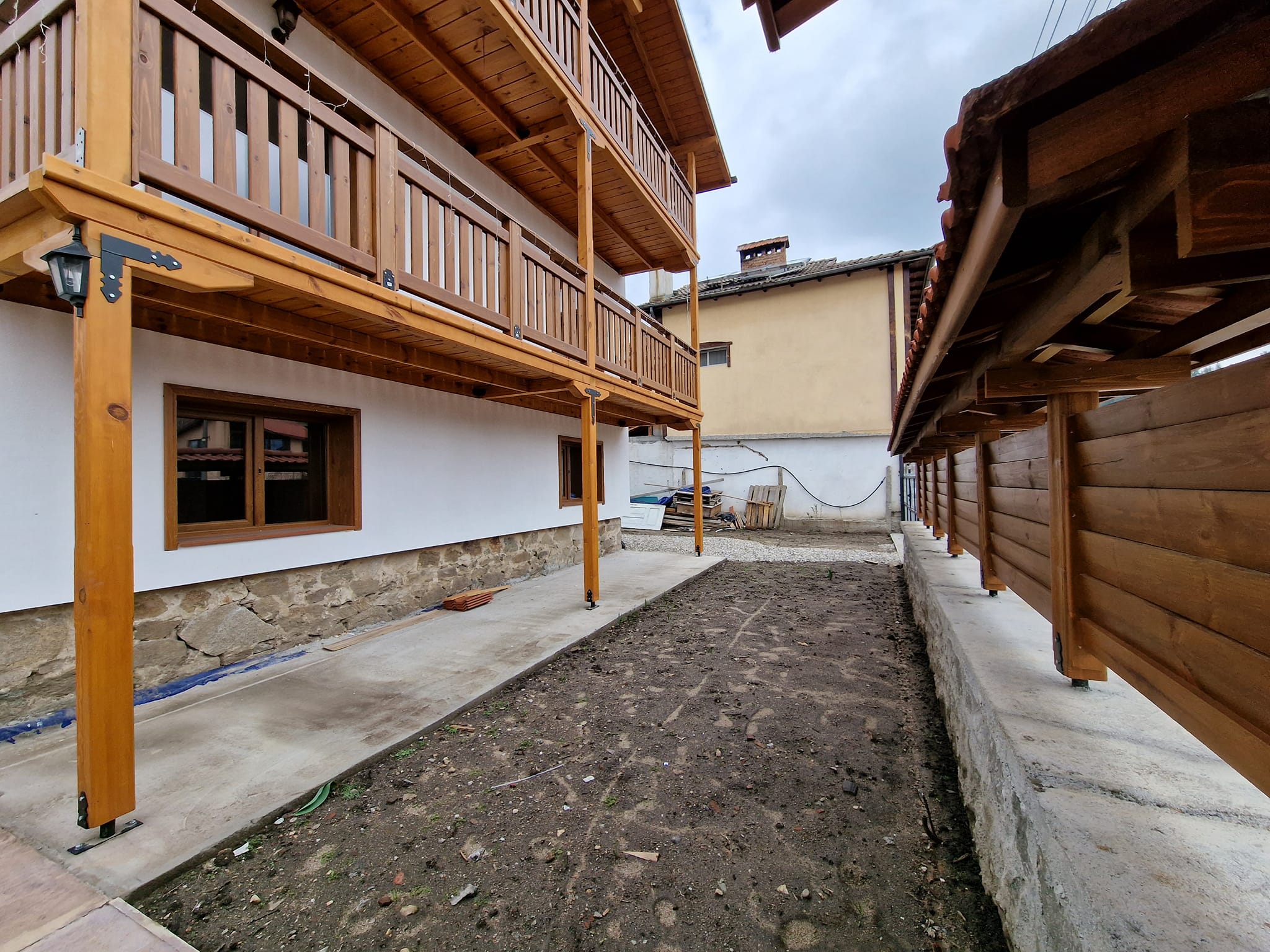 Renovated three-story house with a large yard for sale in the village of Banya, Bansko region