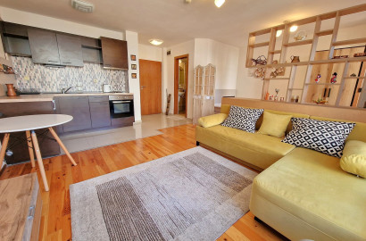 Affordable studio with east facing terrace in a building with low maintenance fee for sale in Bansko