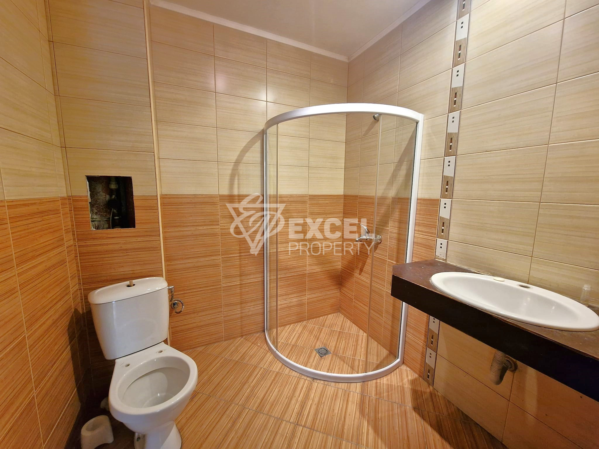 Spacious one bedroom apartment for sale in Green Wood, Razlog