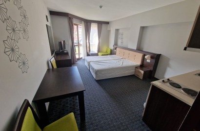Studio with a terrace and a mountain view for sale next to the ski lift Bansko, Guinness Hotel