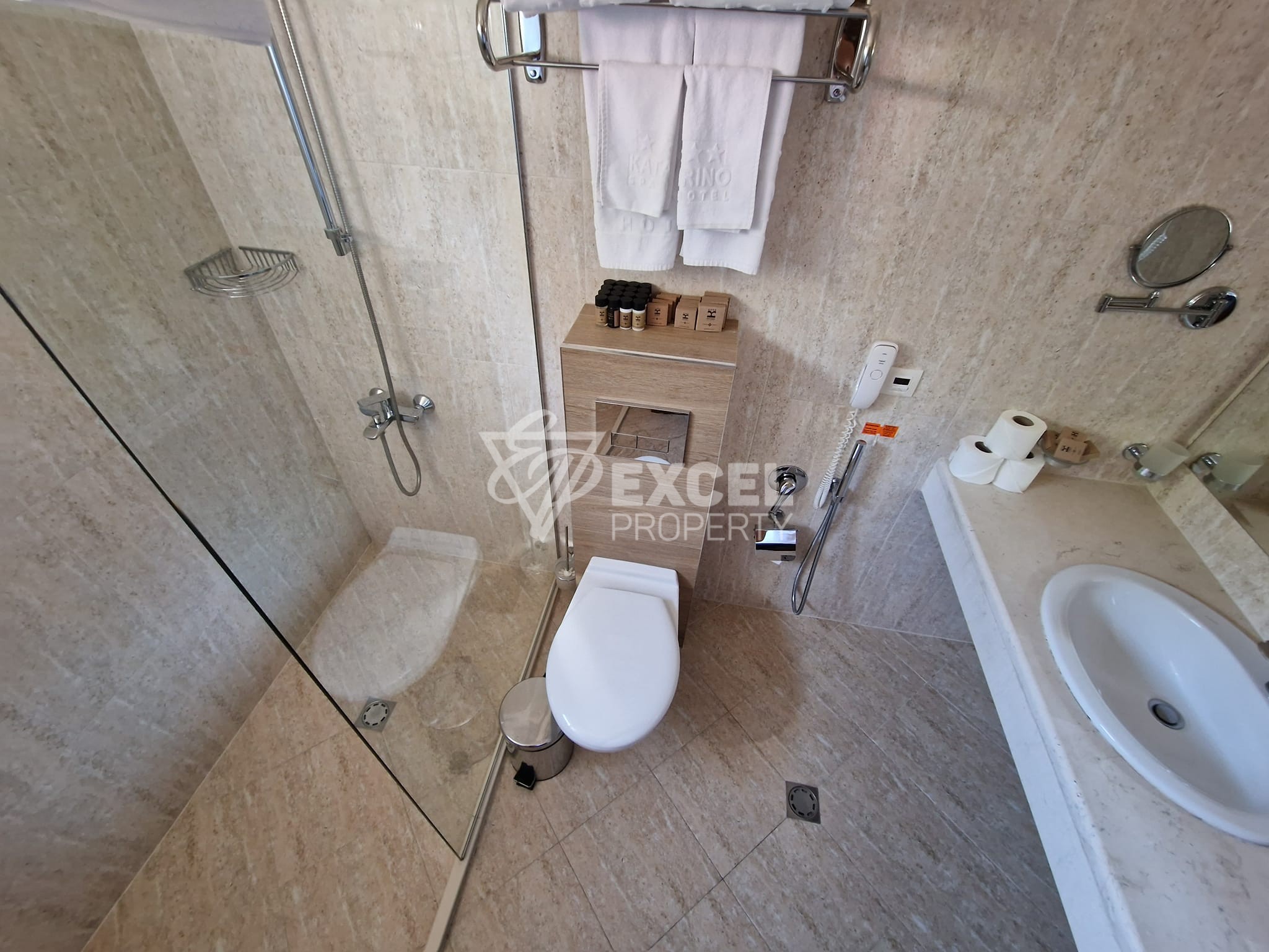 4 bedroom house with adjoining yard for sale in Katarino SPA, Razlog area