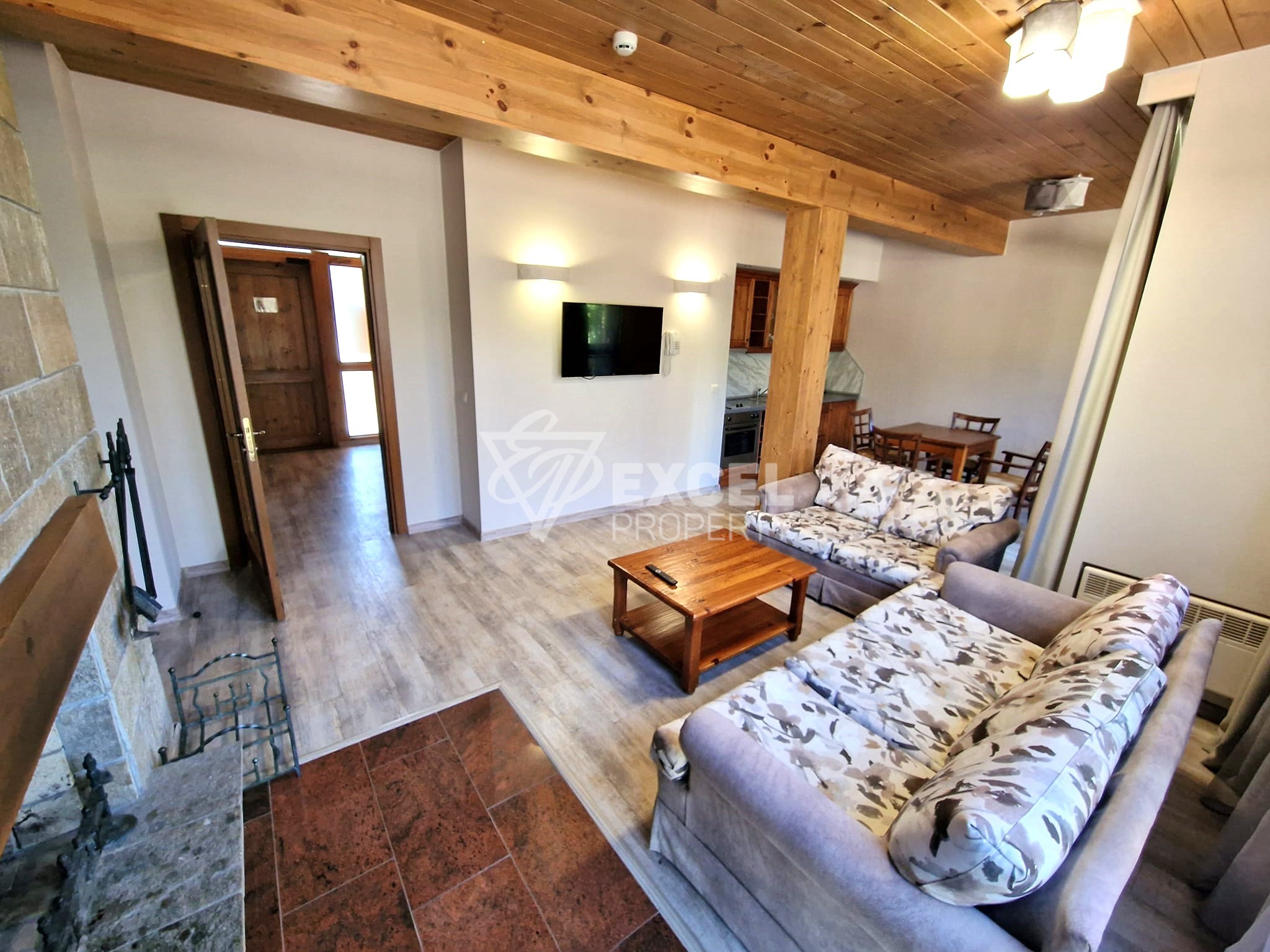 4 bedroom house with adjoining yard for sale in Katarino SPA, Razlog area