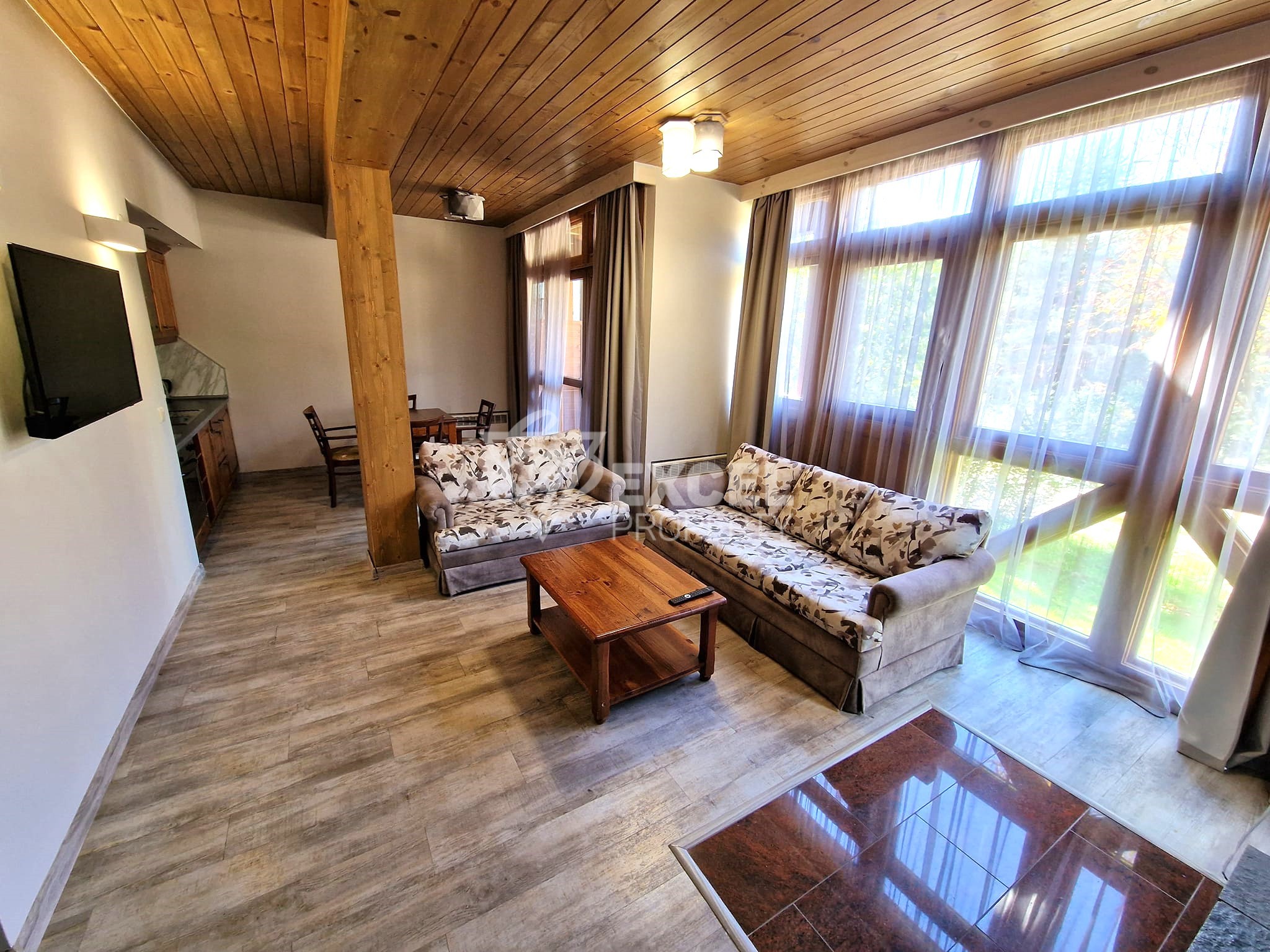 4 bedroom house with adjoining yard for sale in Katarino SPA, Razlog area