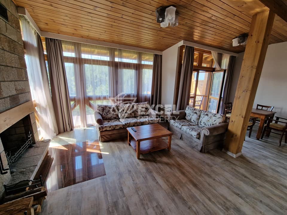 4 bedroom house with adjoining yard for sale in Katarino SPA, Razlog area
