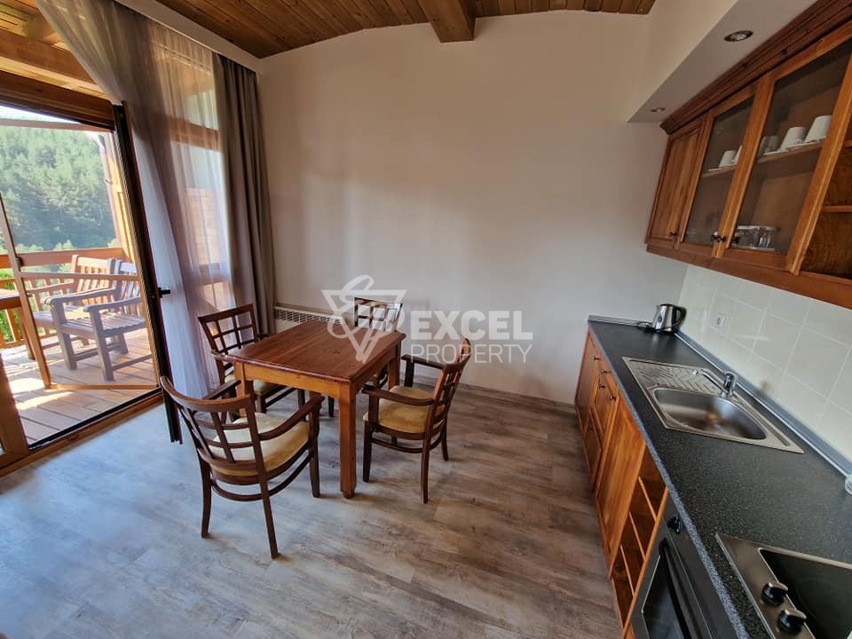 4 bedroom house with adjoining yard for sale in Katarino SPA, Razlog area