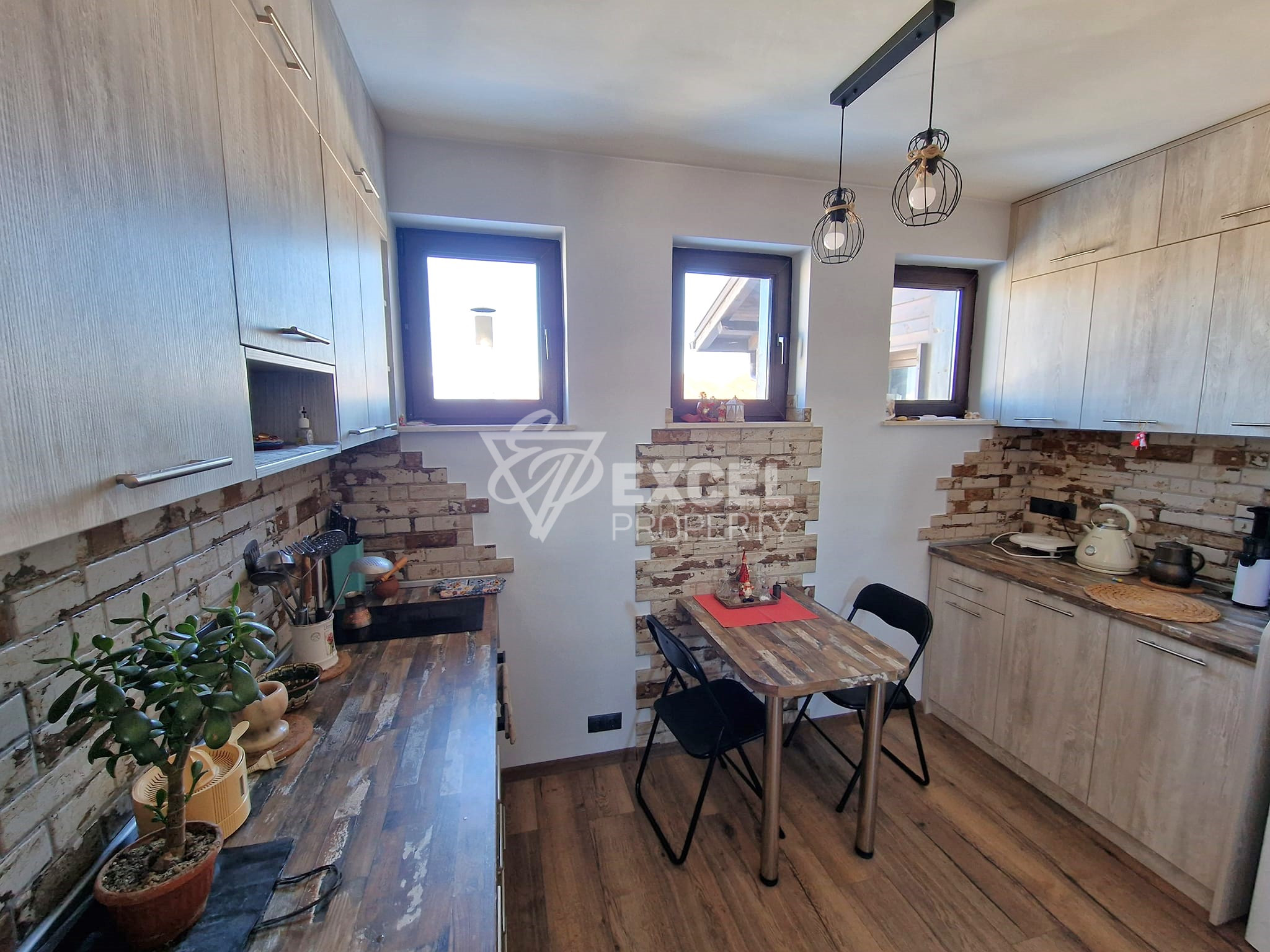 A spacious studio with a wonderful view of the Pirin Mountains for sale in Bansko