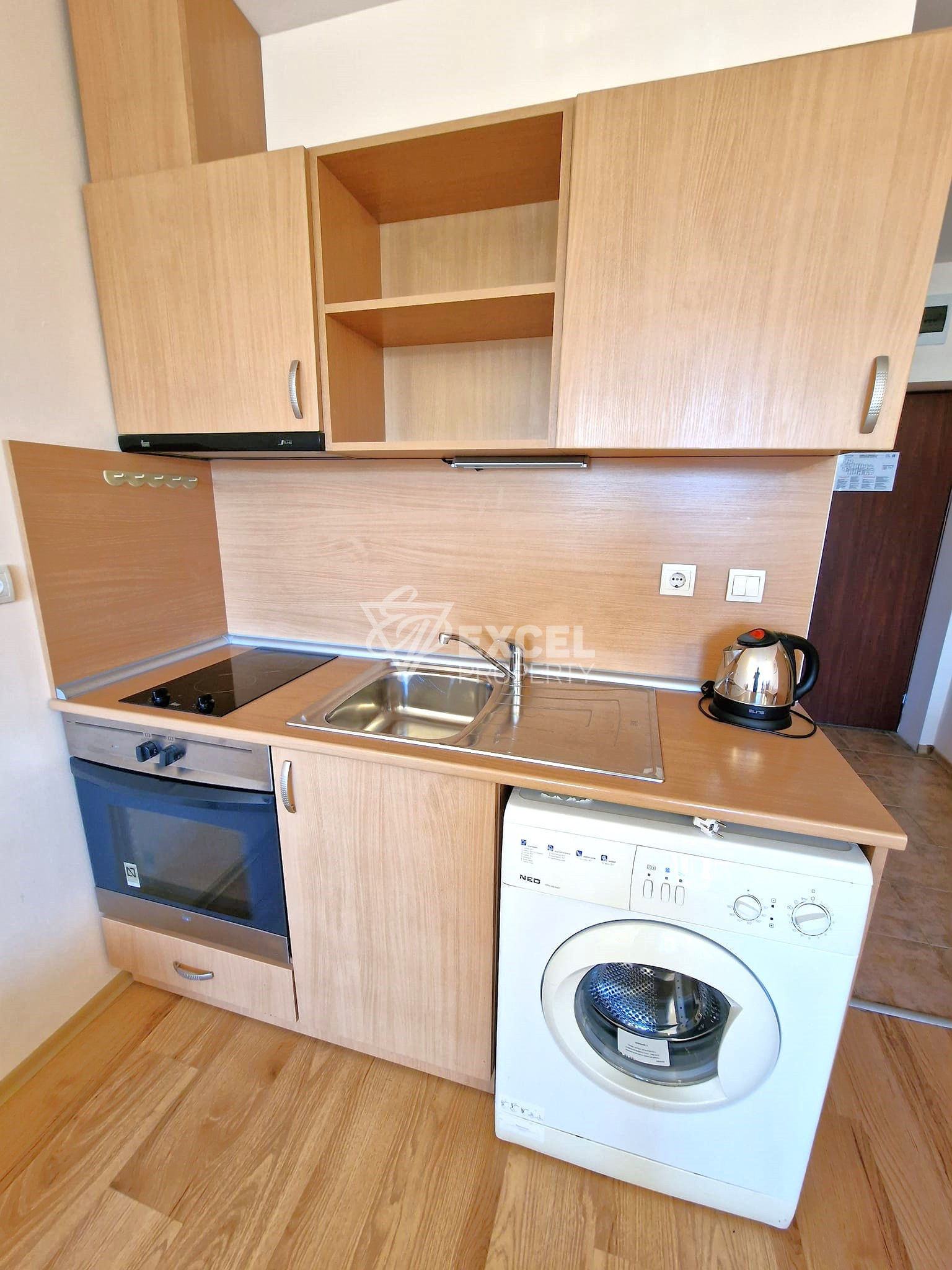 Furnished studio with a terrace and a view of the Pirin Mountains for sale in Orbilux, Bansko