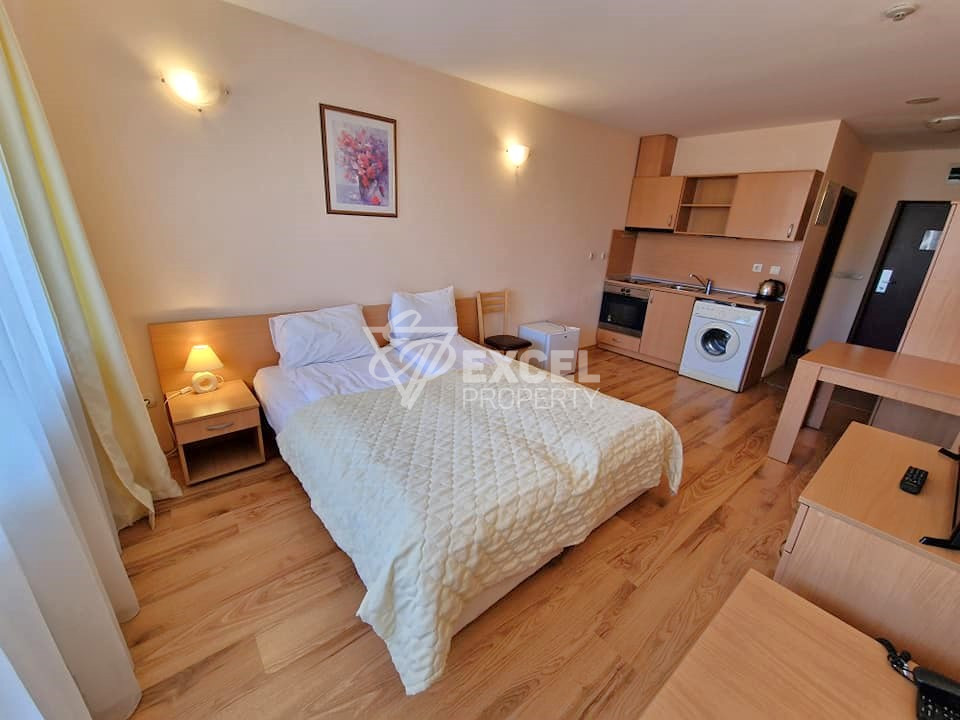 Furnished studio with a terrace and a view of the Pirin Mountains for sale in Orbilux, Bansko