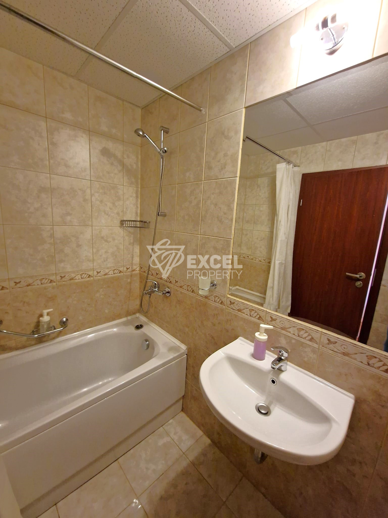 Furnished studio with a terrace and a view of the Pirin Mountains for sale in Orbilux, Bansko