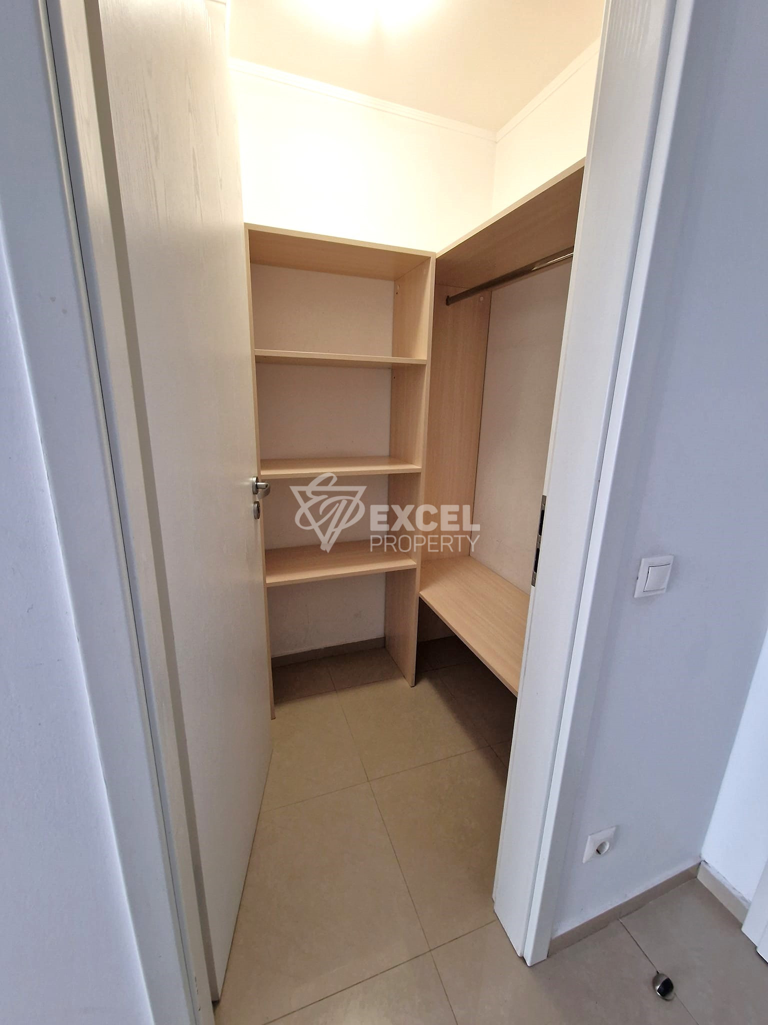 Stylishly furnished studio for sale in the elite Saint George Palace Aparthotel
