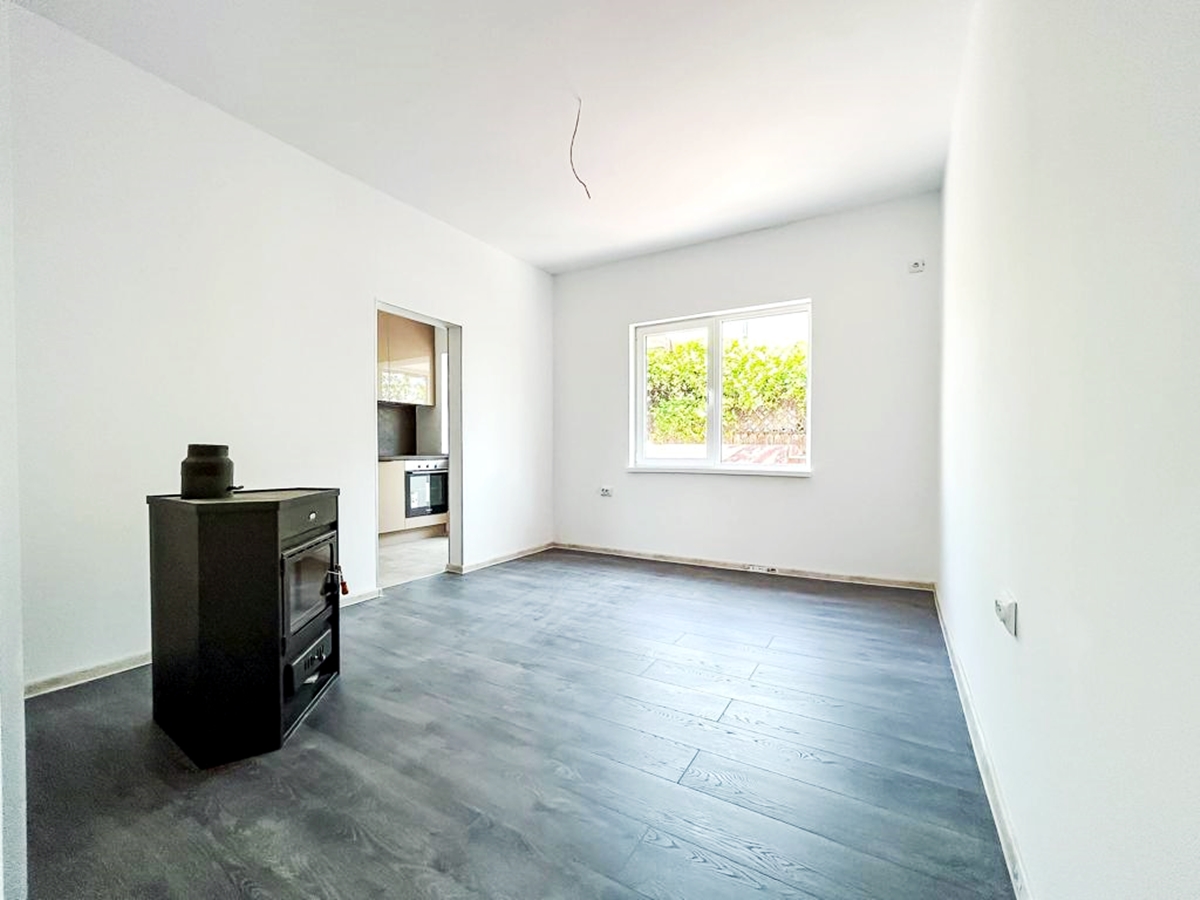 Spacious house with two bedrooms in the village of Gorica.