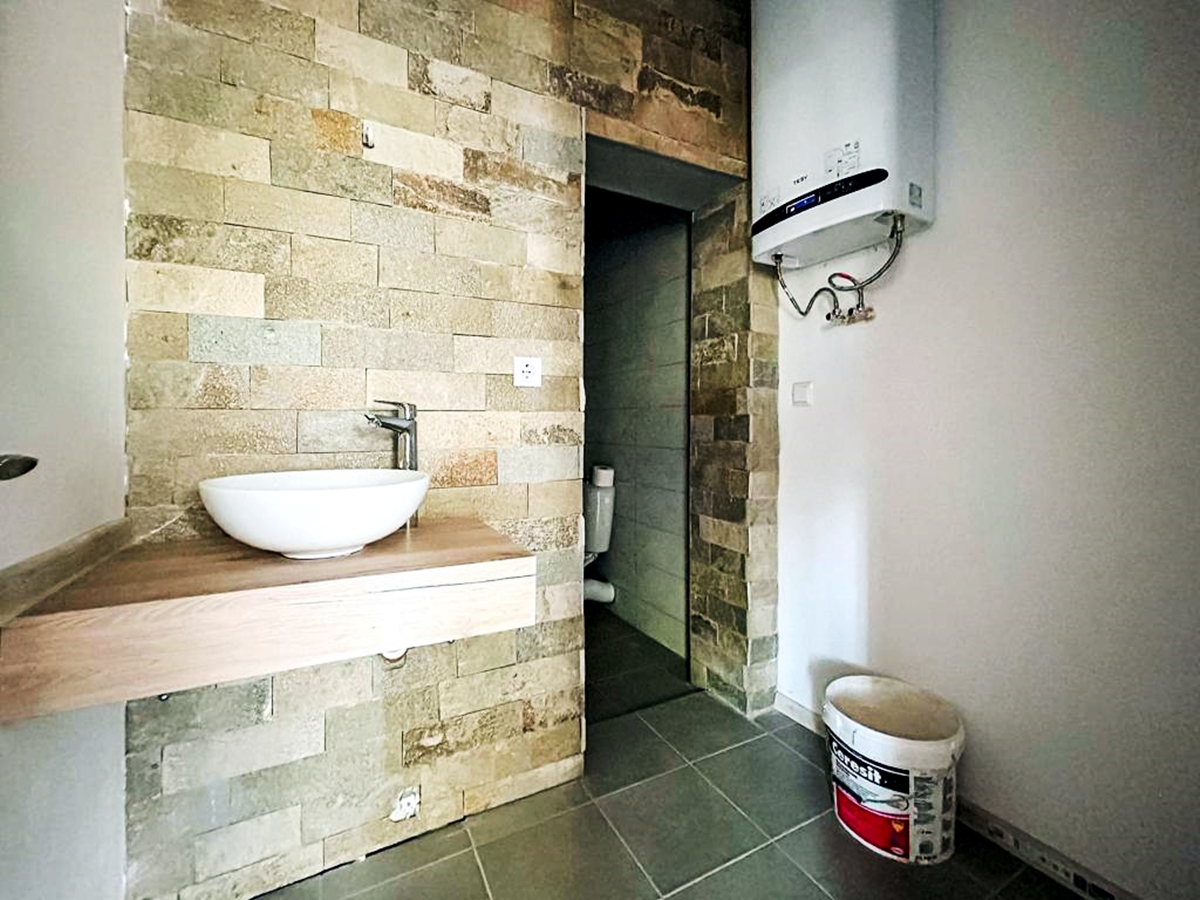 Spacious house with two bedrooms in the village of Gorica.
