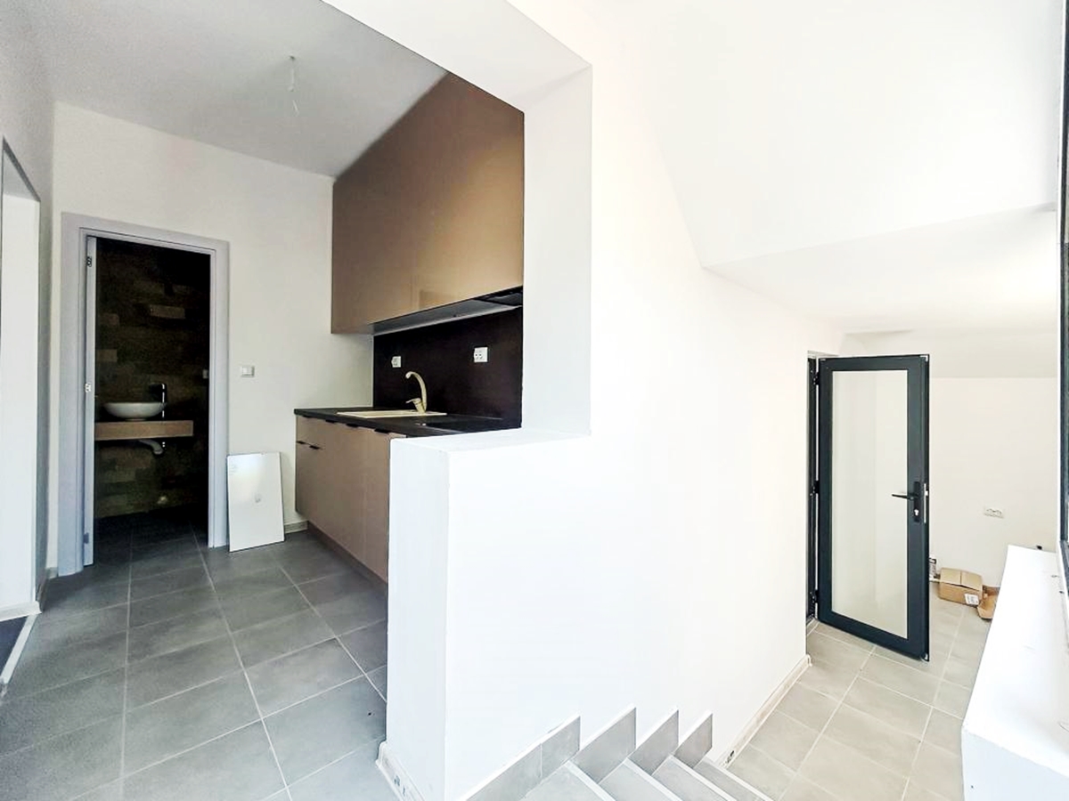 Spacious house with two bedrooms in the village of Gorica.