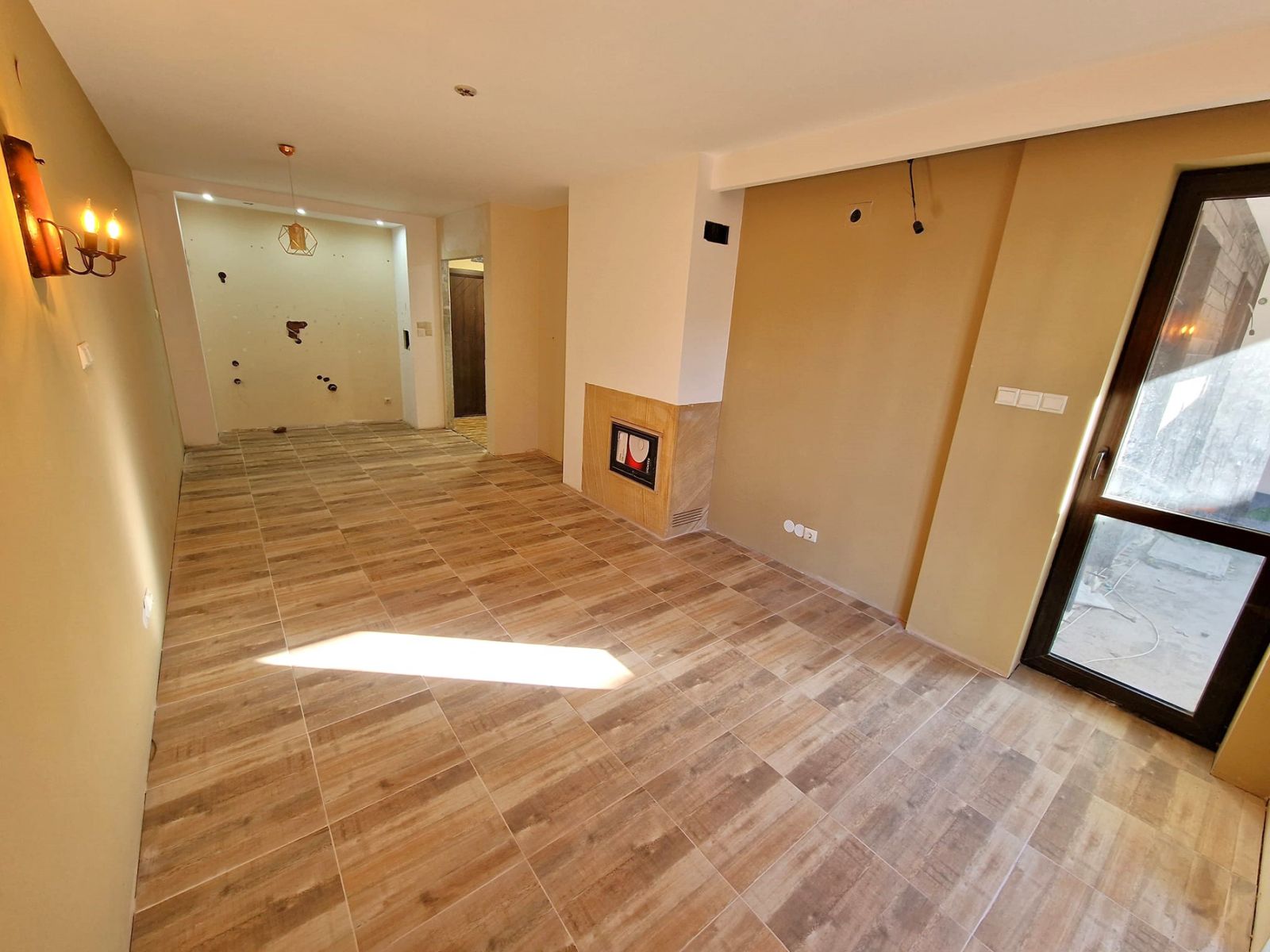Bansko: Two bedroom apartment for sale in a residential building with a low maintenance fee