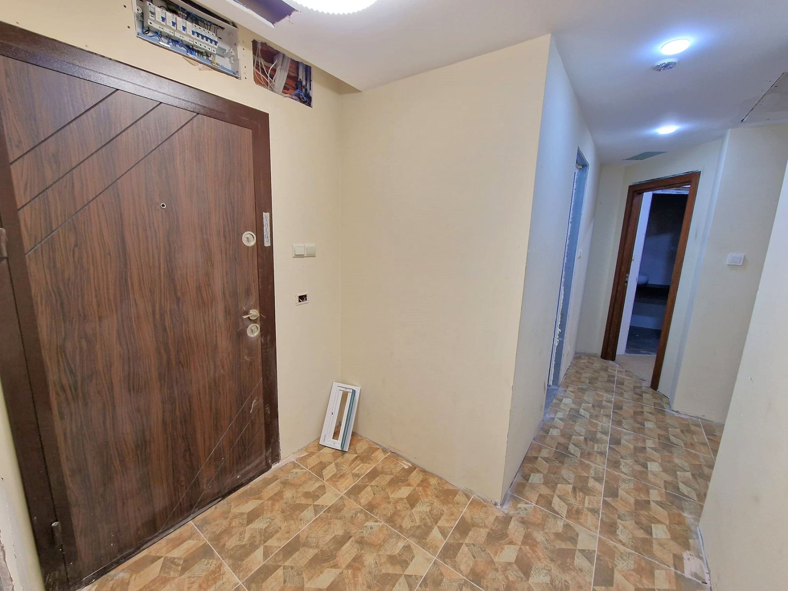 Bansko: Two bedroom apartment for sale in a residential building with a low maintenance fee