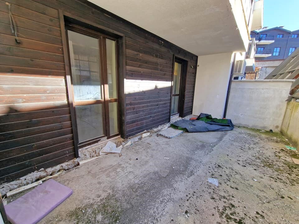 Bansko: Two bedroom apartment for sale in a residential building with a low maintenance fee