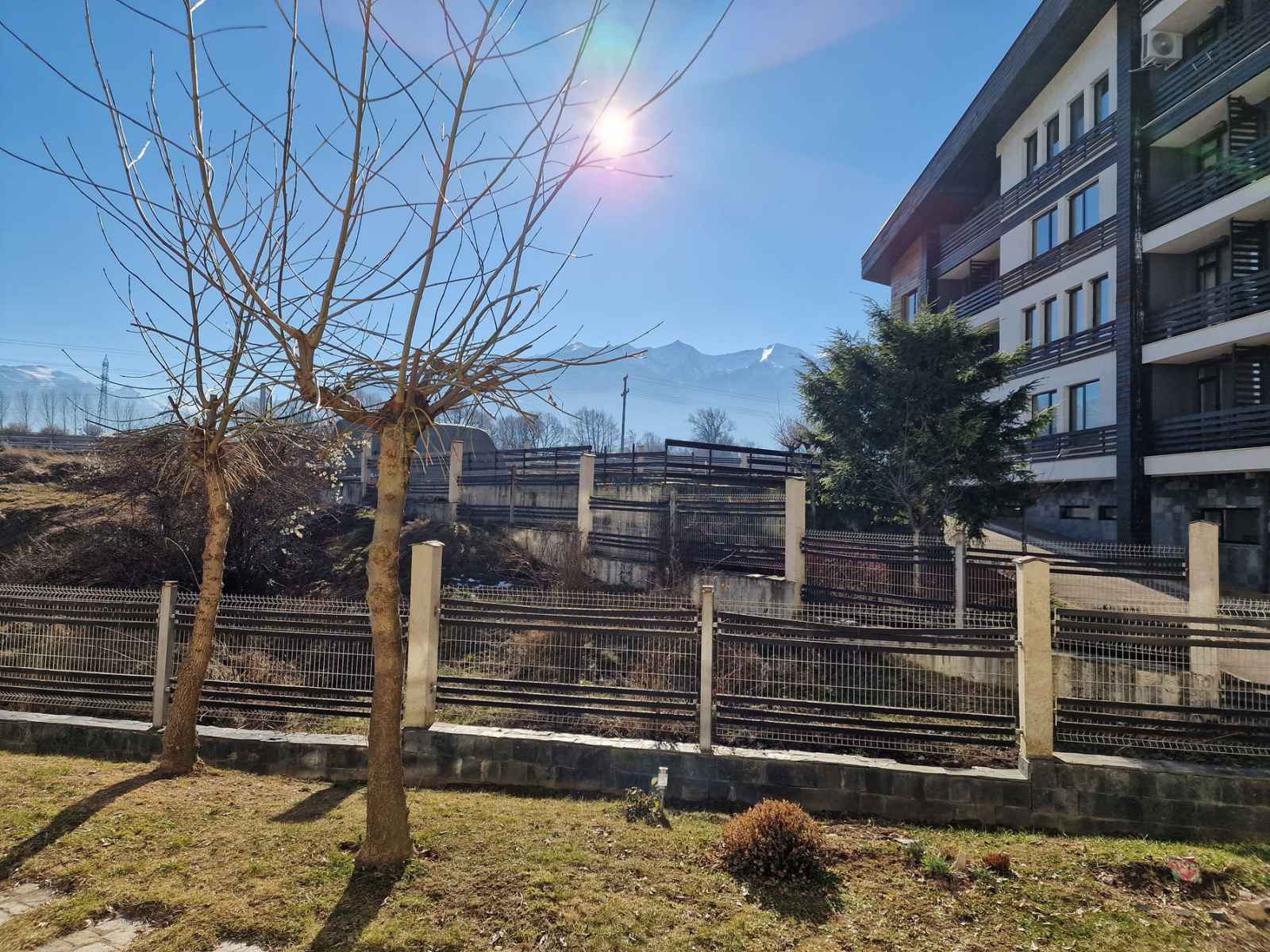 Southern one-bedroom apartment for sale in the Aspen Valley complex near Razlog