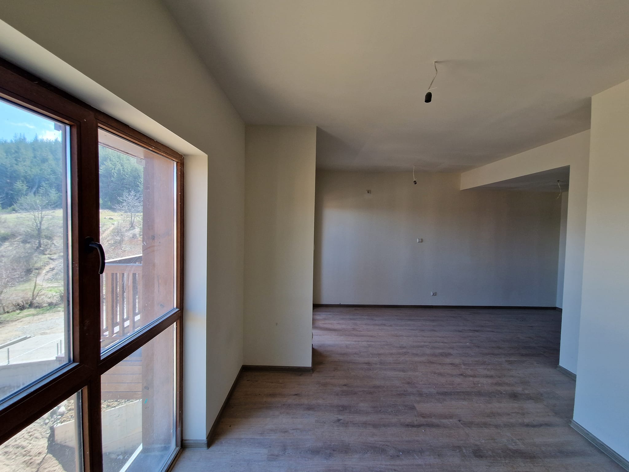 Unfurnished studio with a terrace with a nice view in Bansko